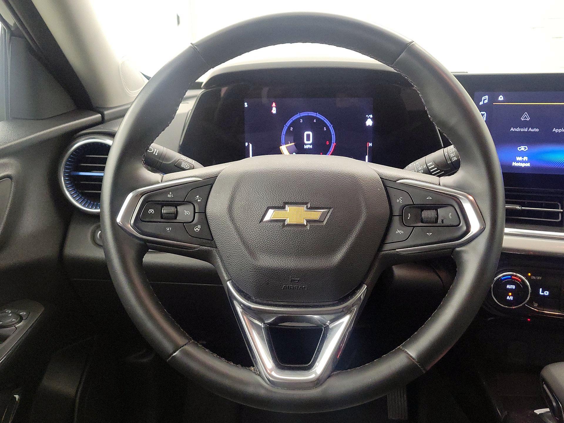 Thumbnail: 2025 Chevrolet Trax - 10