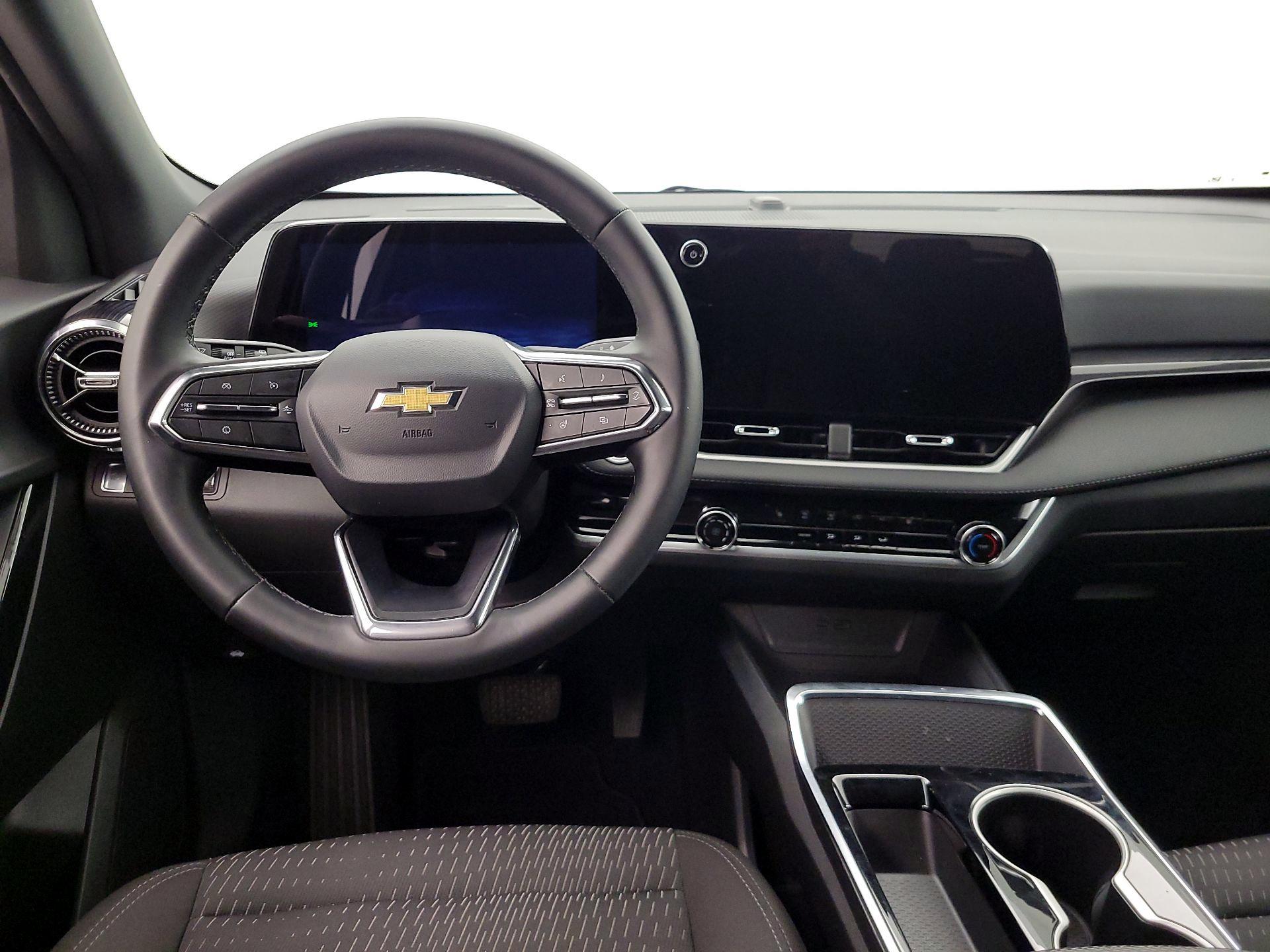 Thumbnail: 2025 Chevrolet Equinox - 10