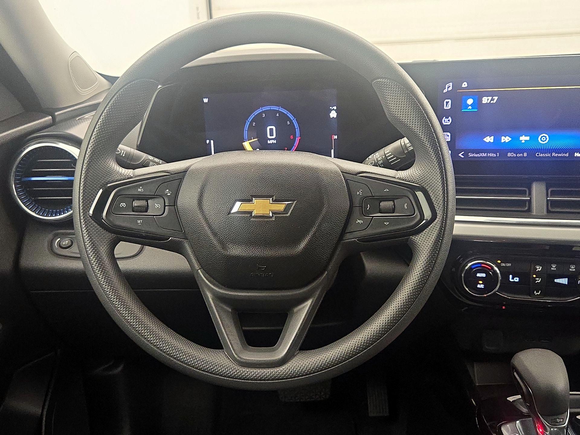 Thumbnail: 2025 Chevrolet Trax - 10