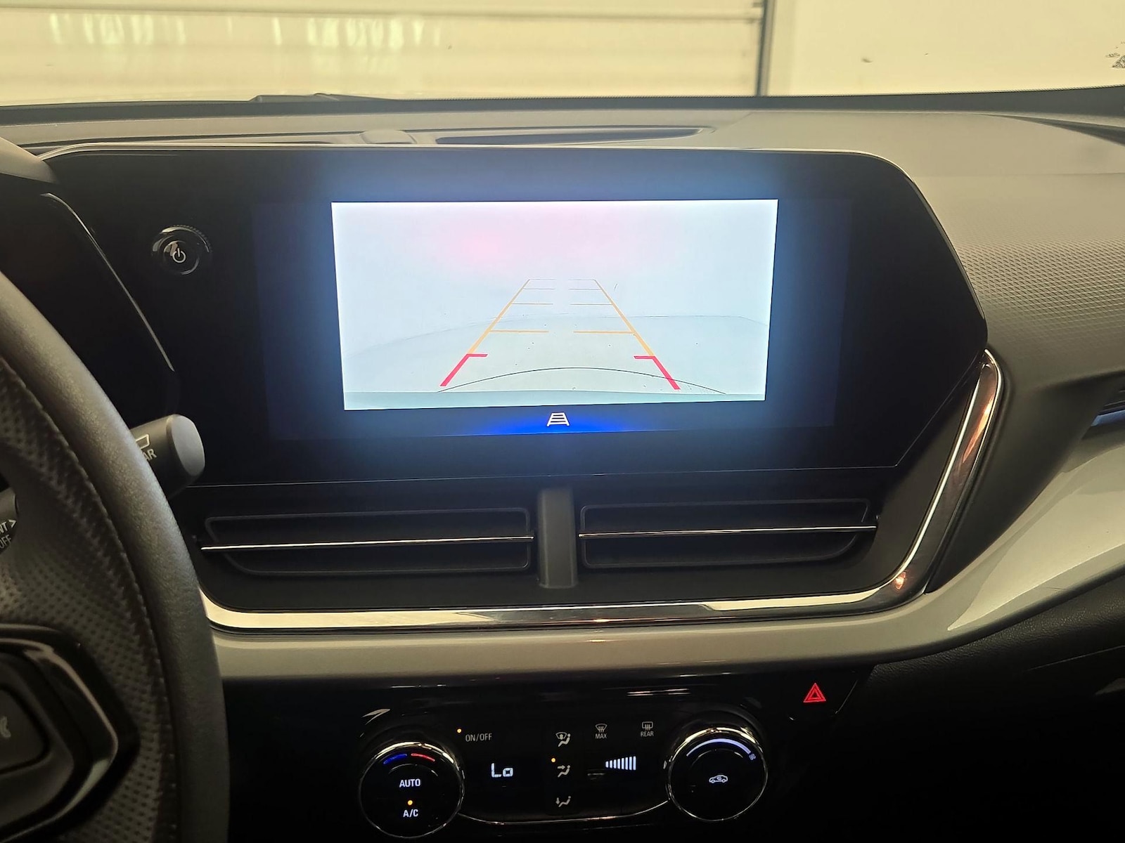 2025 Chevrolet Trax LT - Photo 15