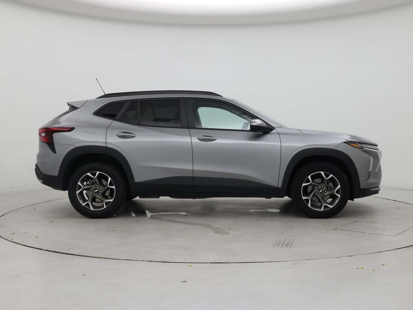 2025 Chevrolet Trax LT - Photo 8