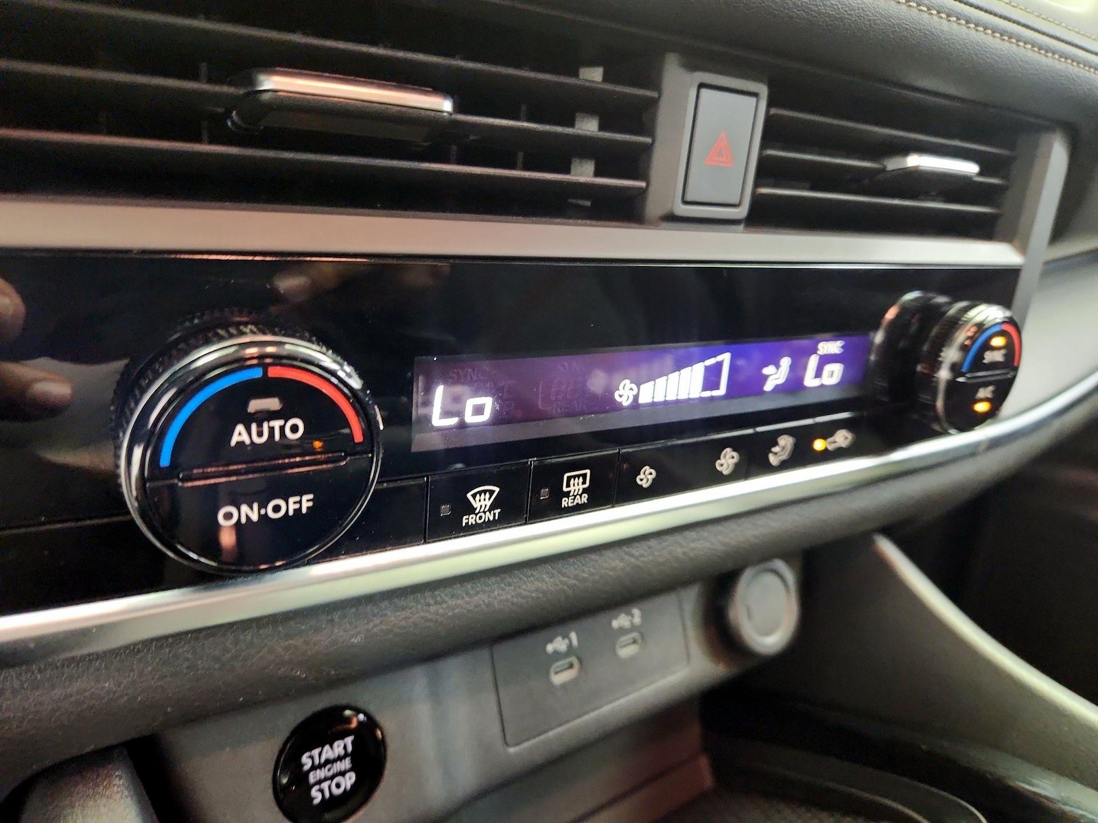 2025 Nissan Rogue SV - Photo 17