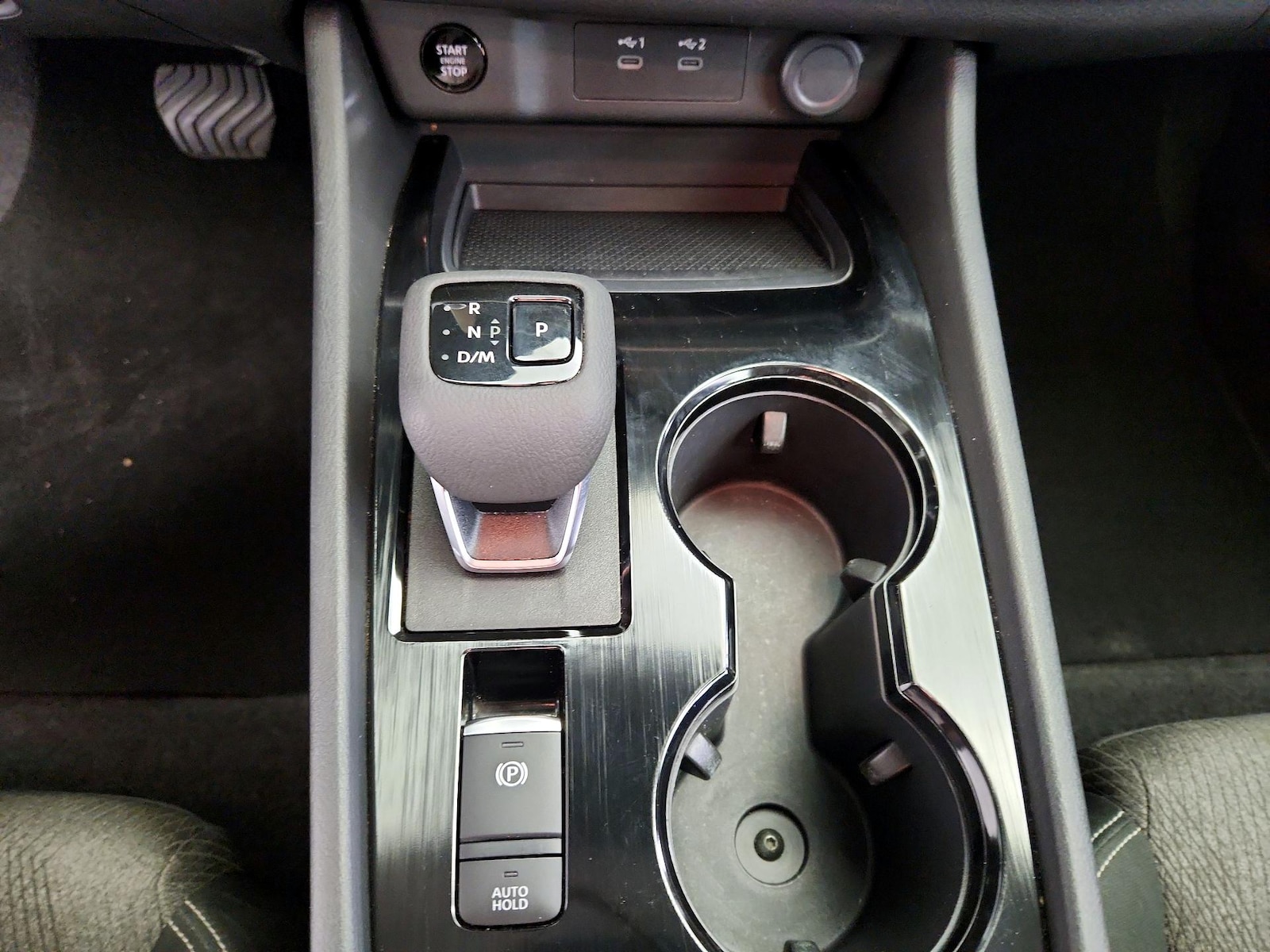 2025 Nissan Rogue SV - Photo 18