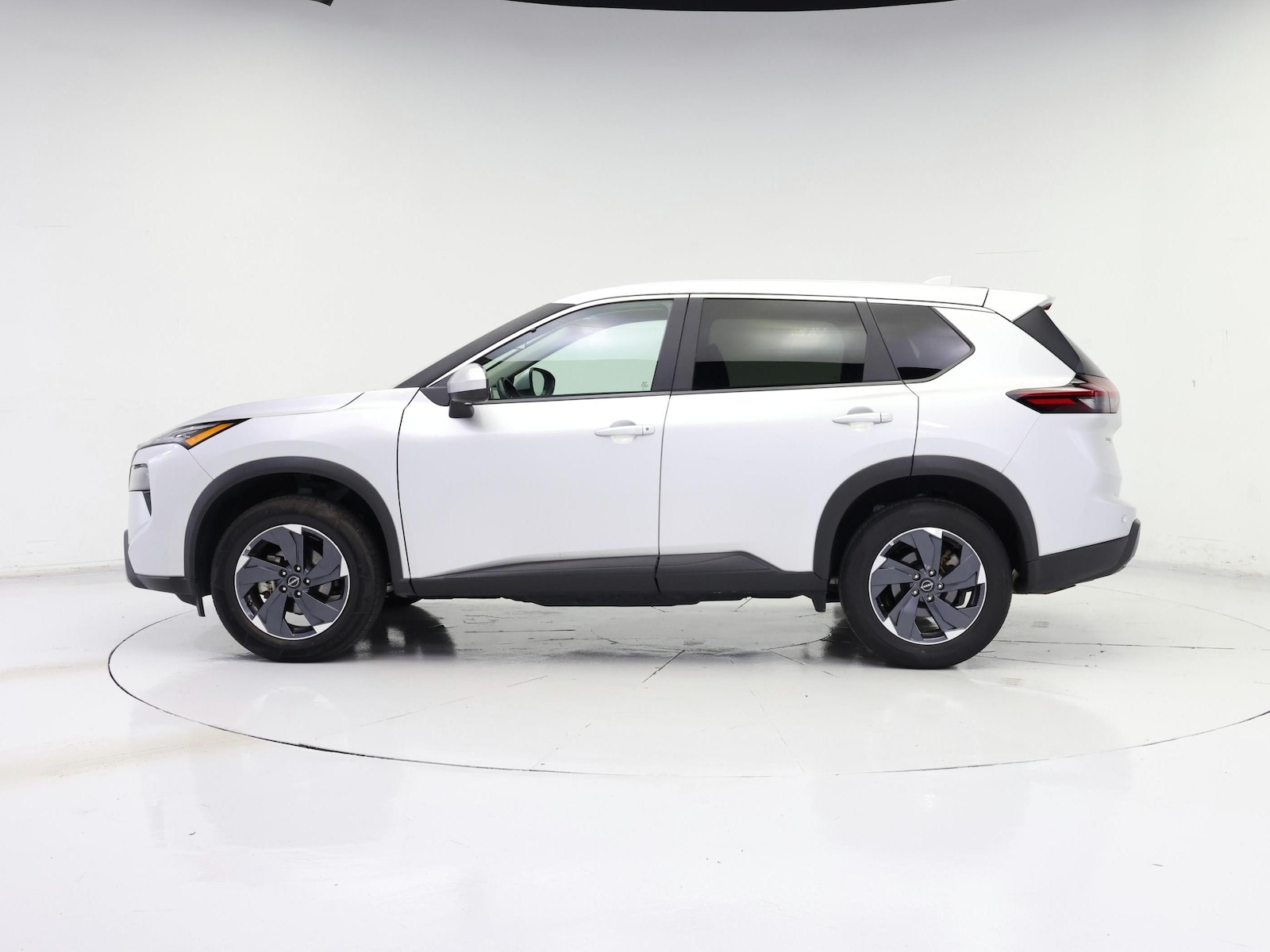 2025 Nissan Rogue SV - Photo 4
