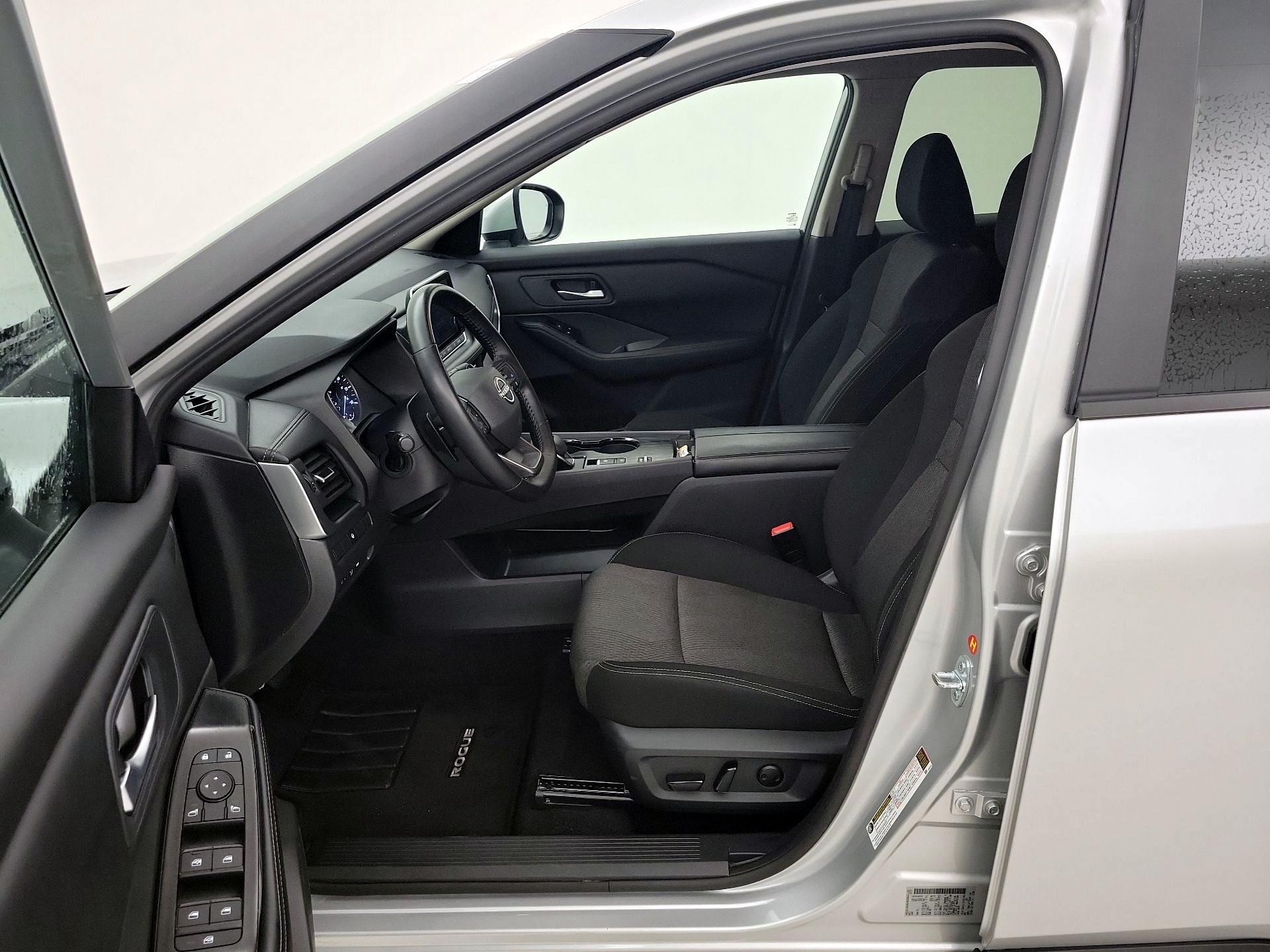 Thumbnail: 2025 Nissan Rogue - 11