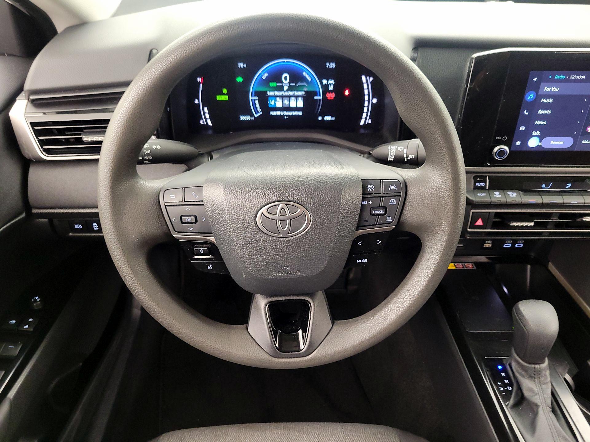Thumbnail: 2025 Toyota Camry - 10