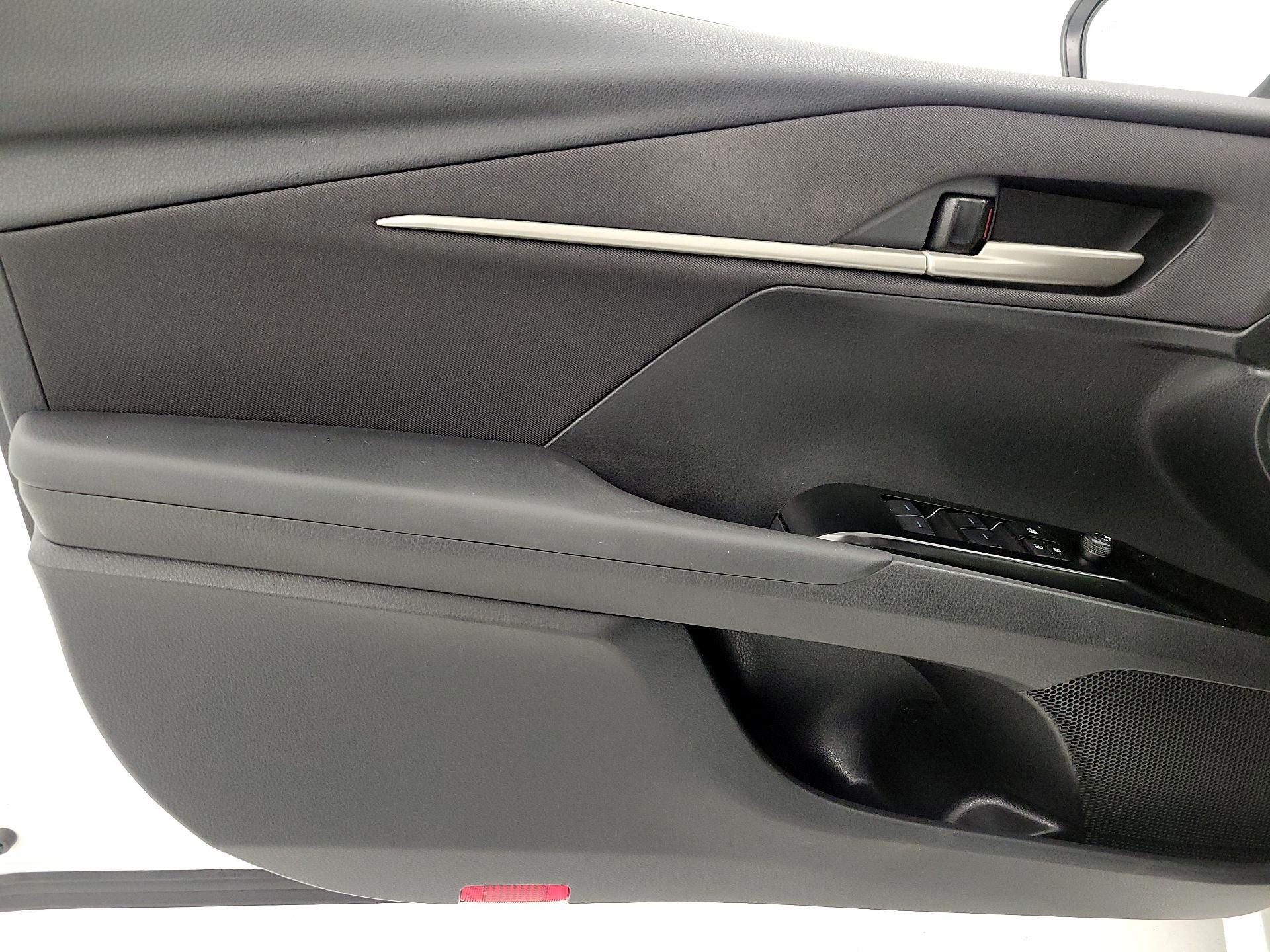 Thumbnail: 2025 Toyota Camry - 12