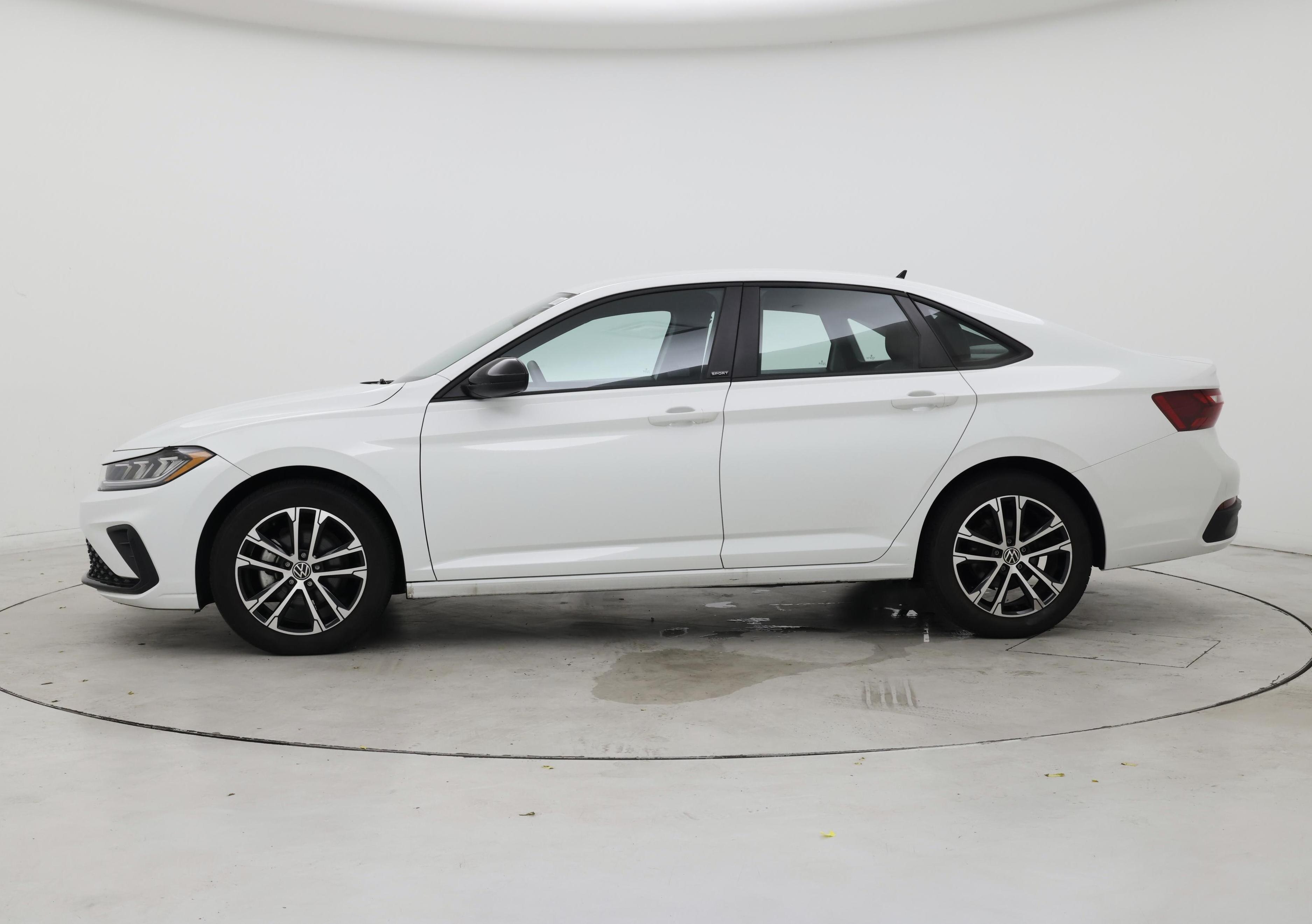 Thumbnail: 2025 Volkswagen Jetta - 3