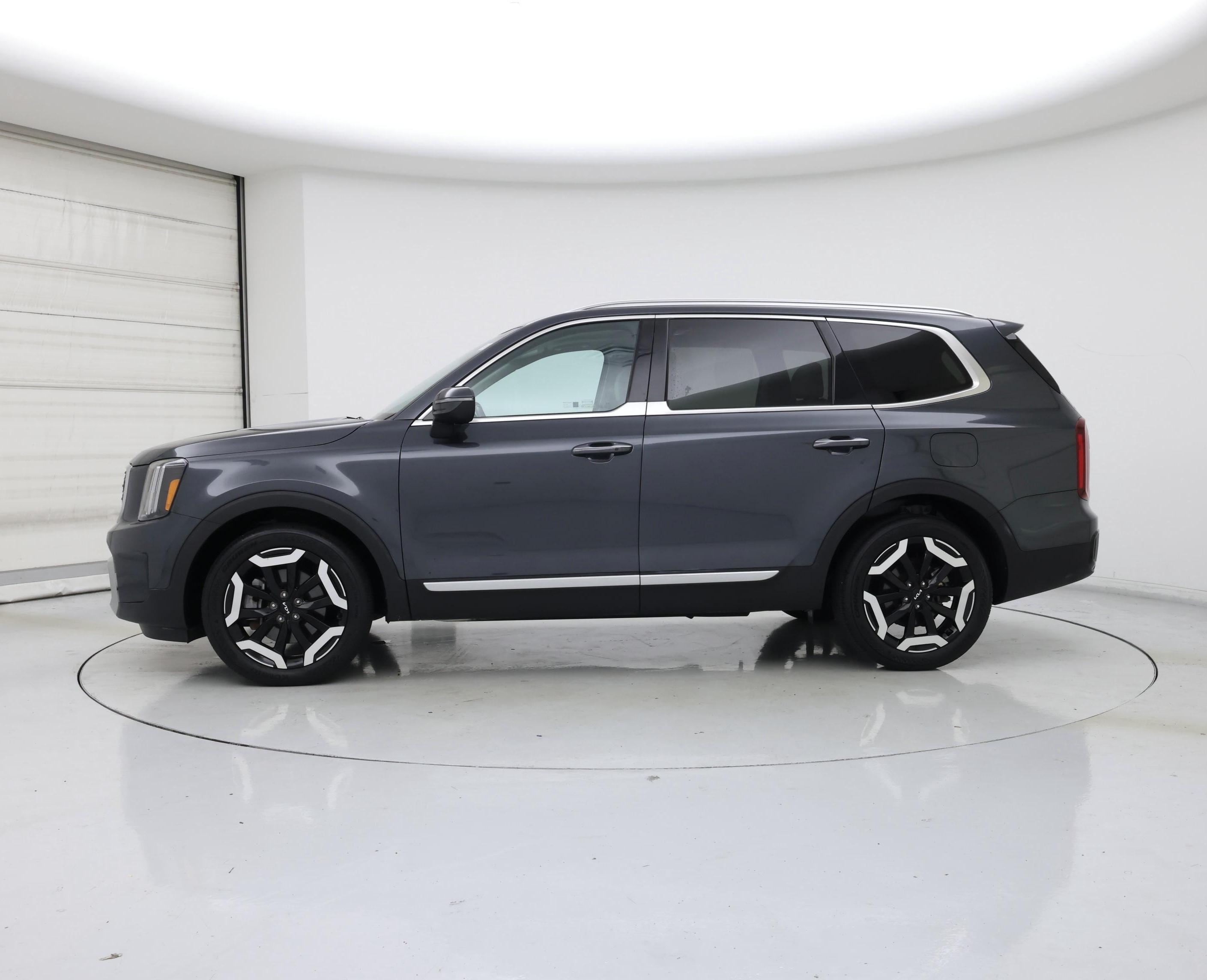 Thumbnail: 2023 Kia Telluride - 3