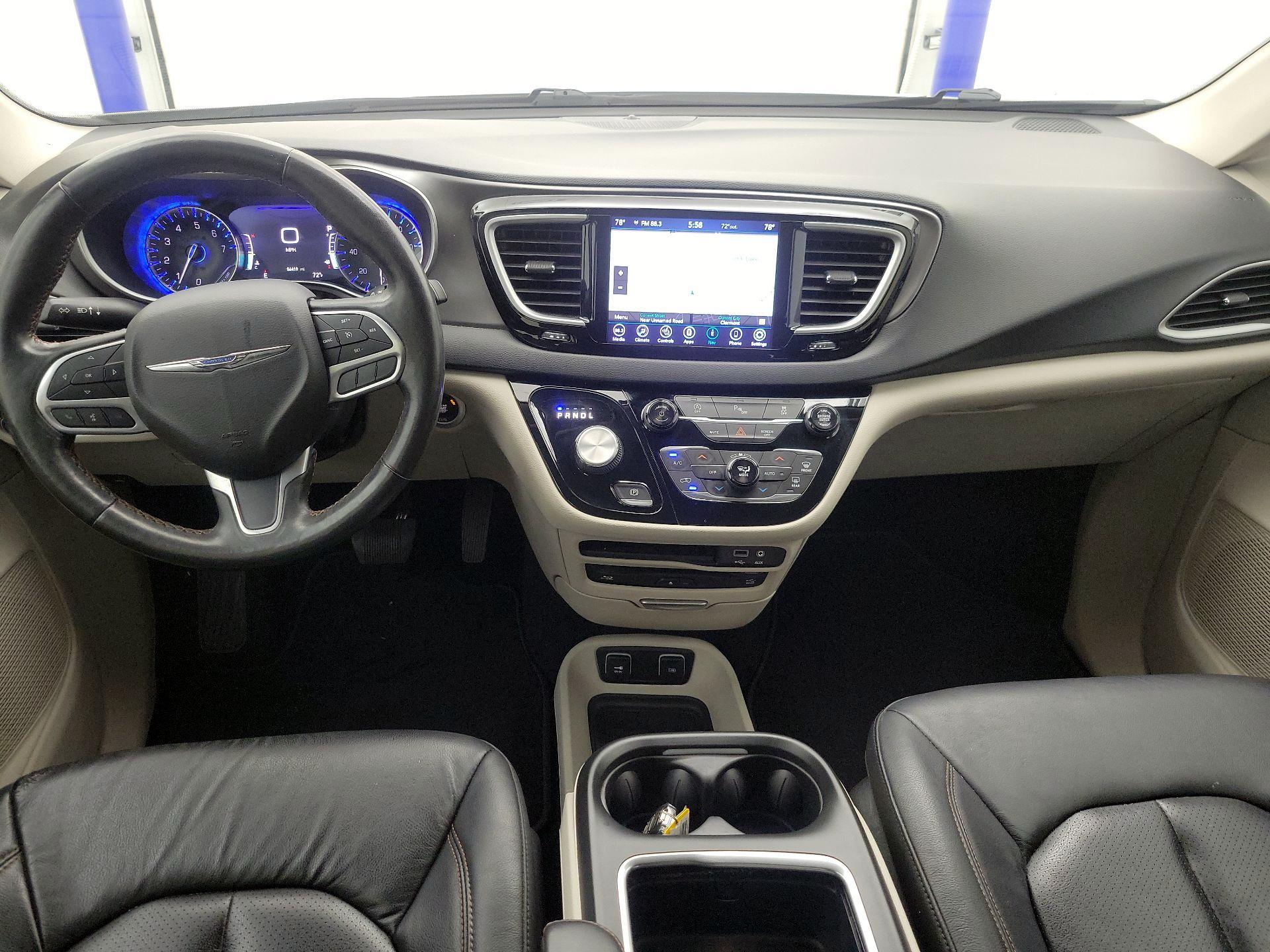 Thumbnail: 2020 Chrysler Pacifica - 9