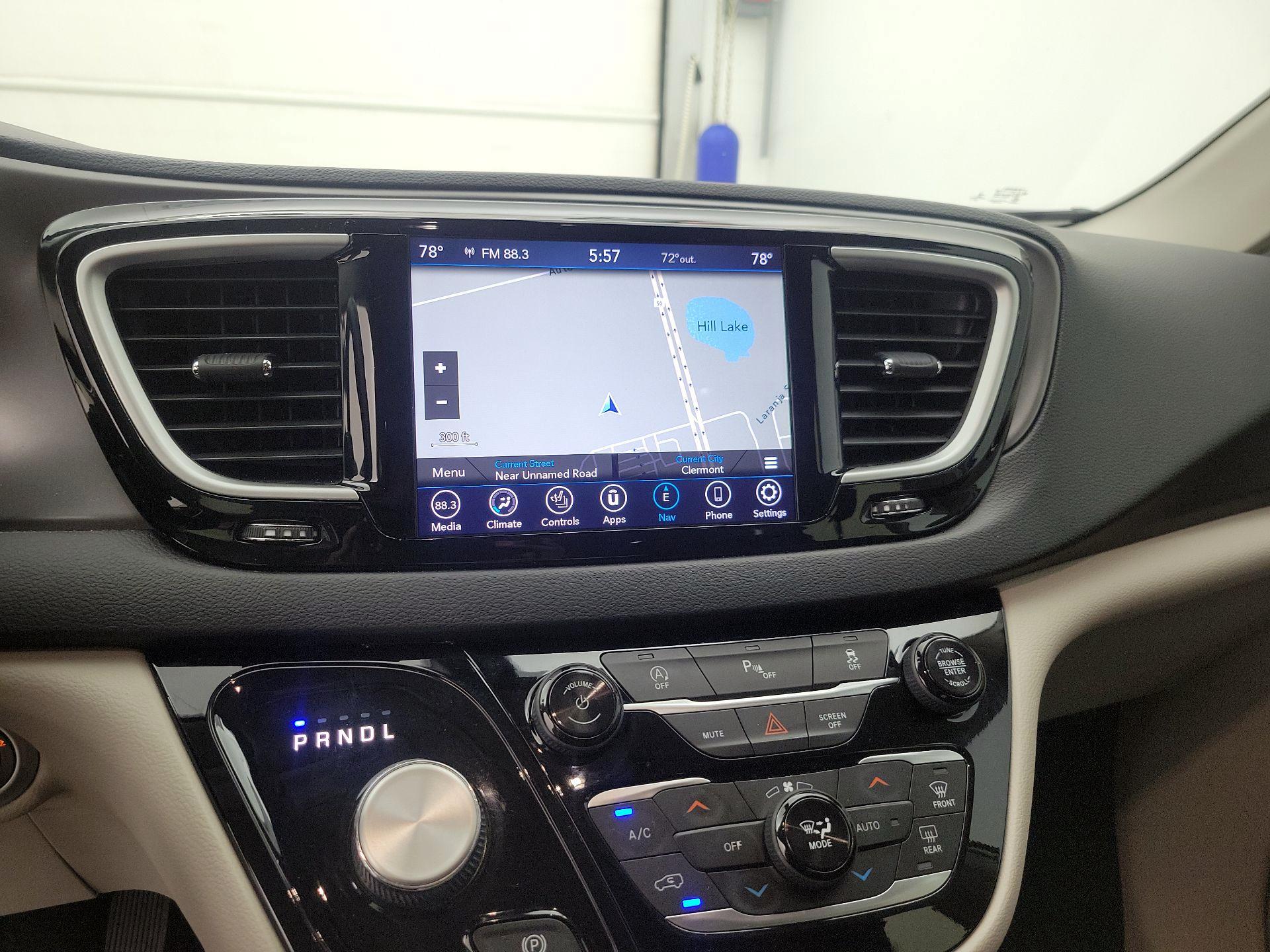 Thumbnail: 2020 Chrysler Pacifica - 14