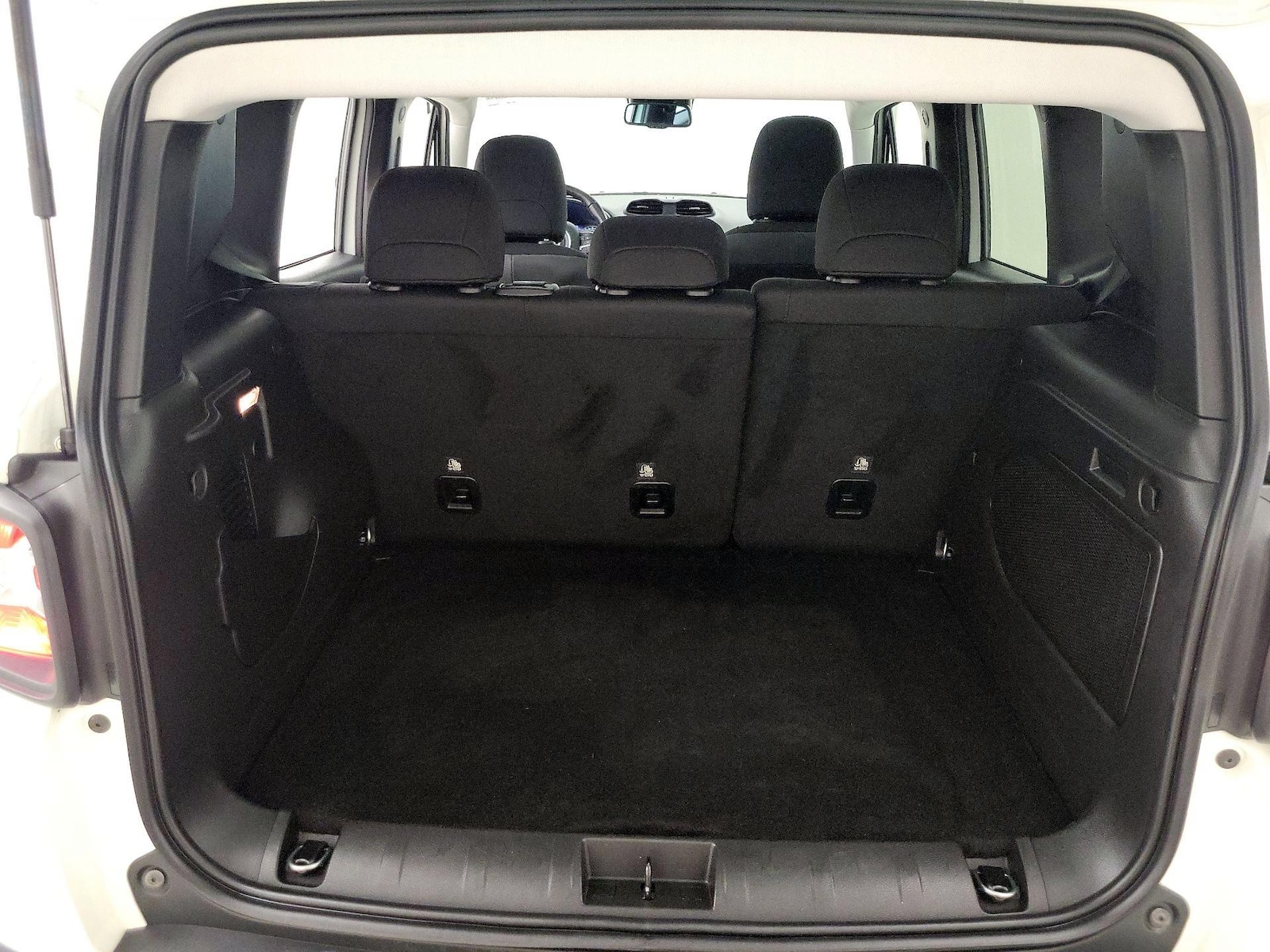 2023 Jeep Renegade Altitude - Photo 23