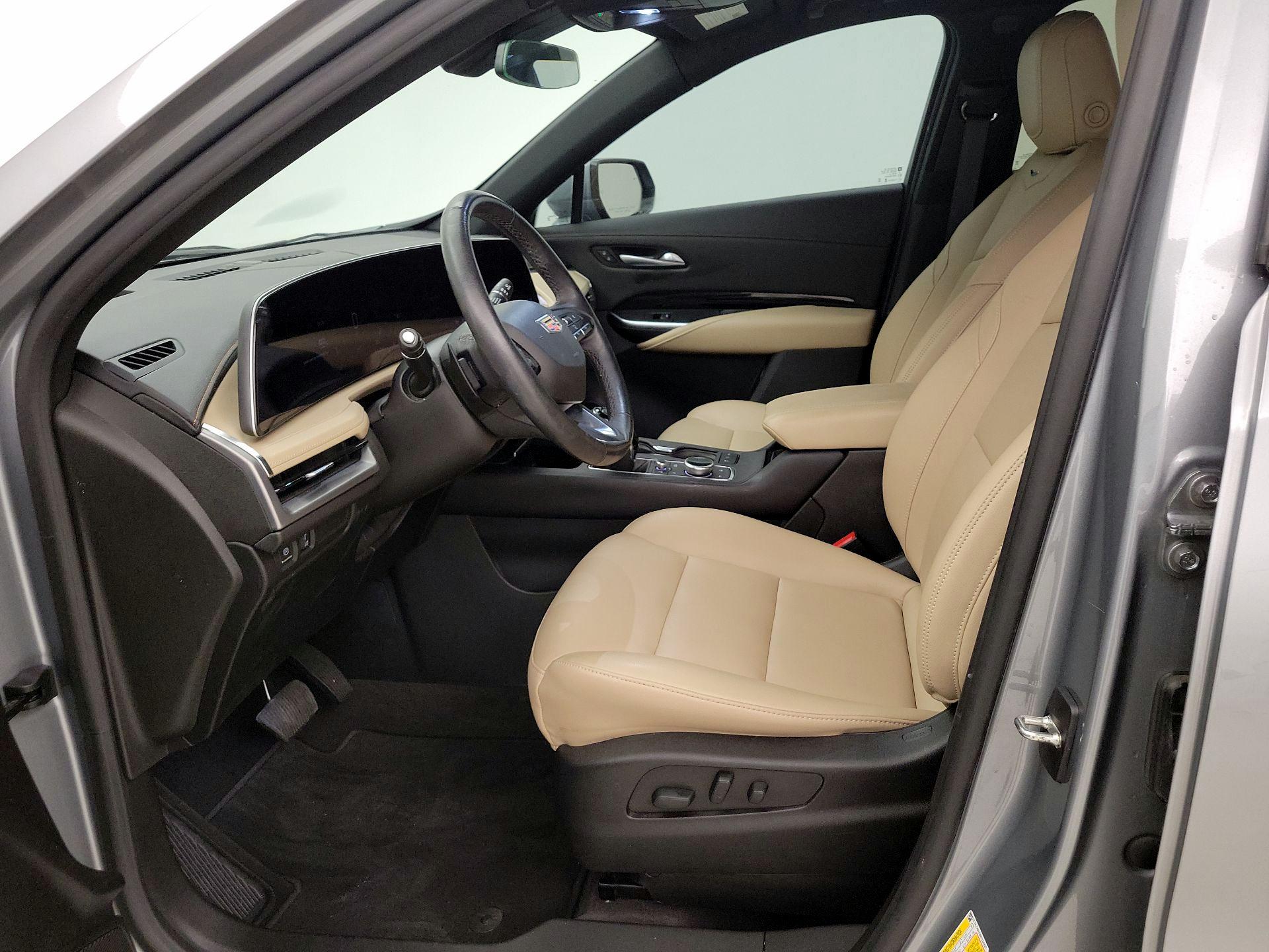 Thumbnail: 2024 Cadillac XT4 - 11