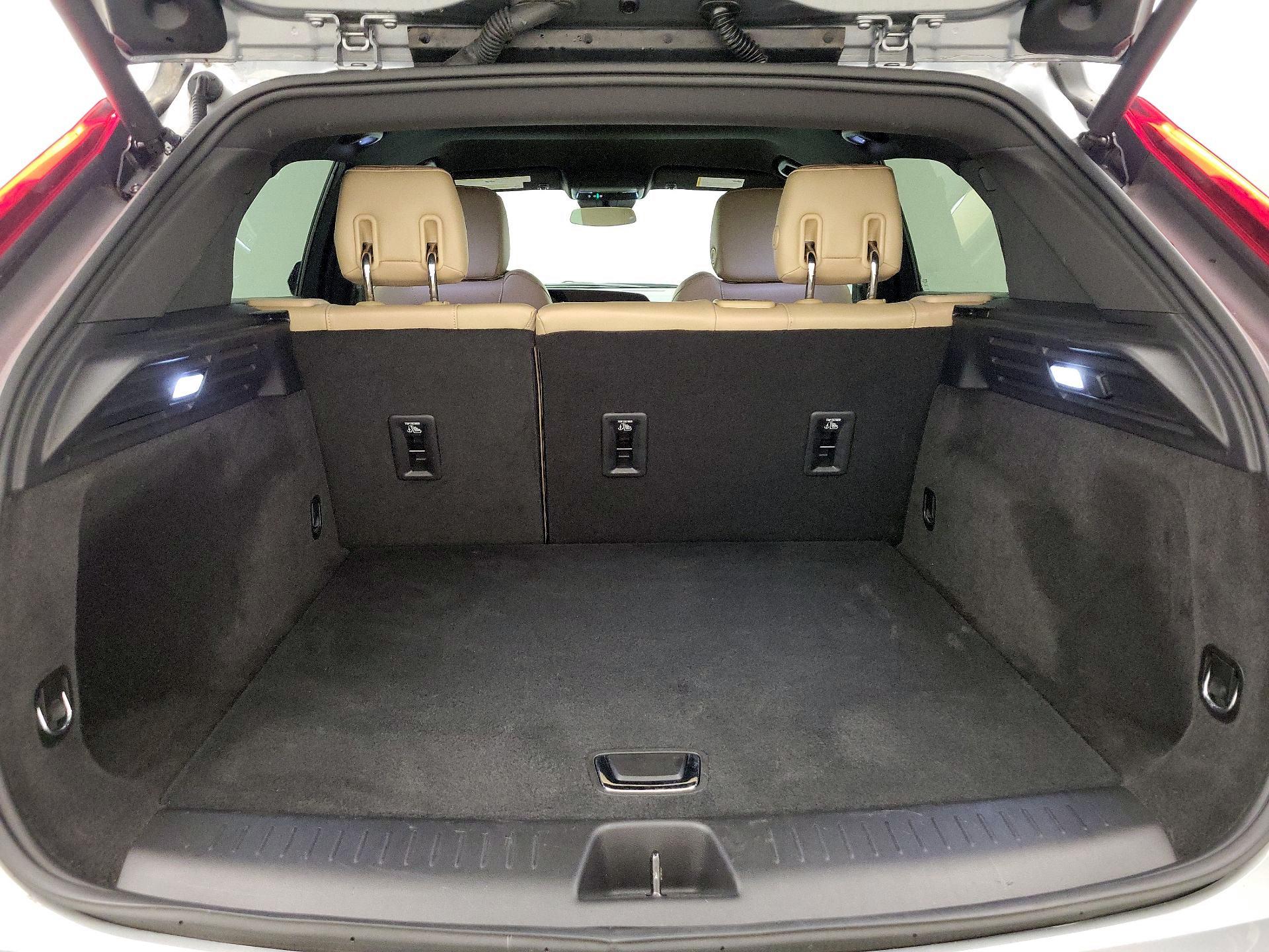Thumbnail: 2024 Cadillac XT4 - 20