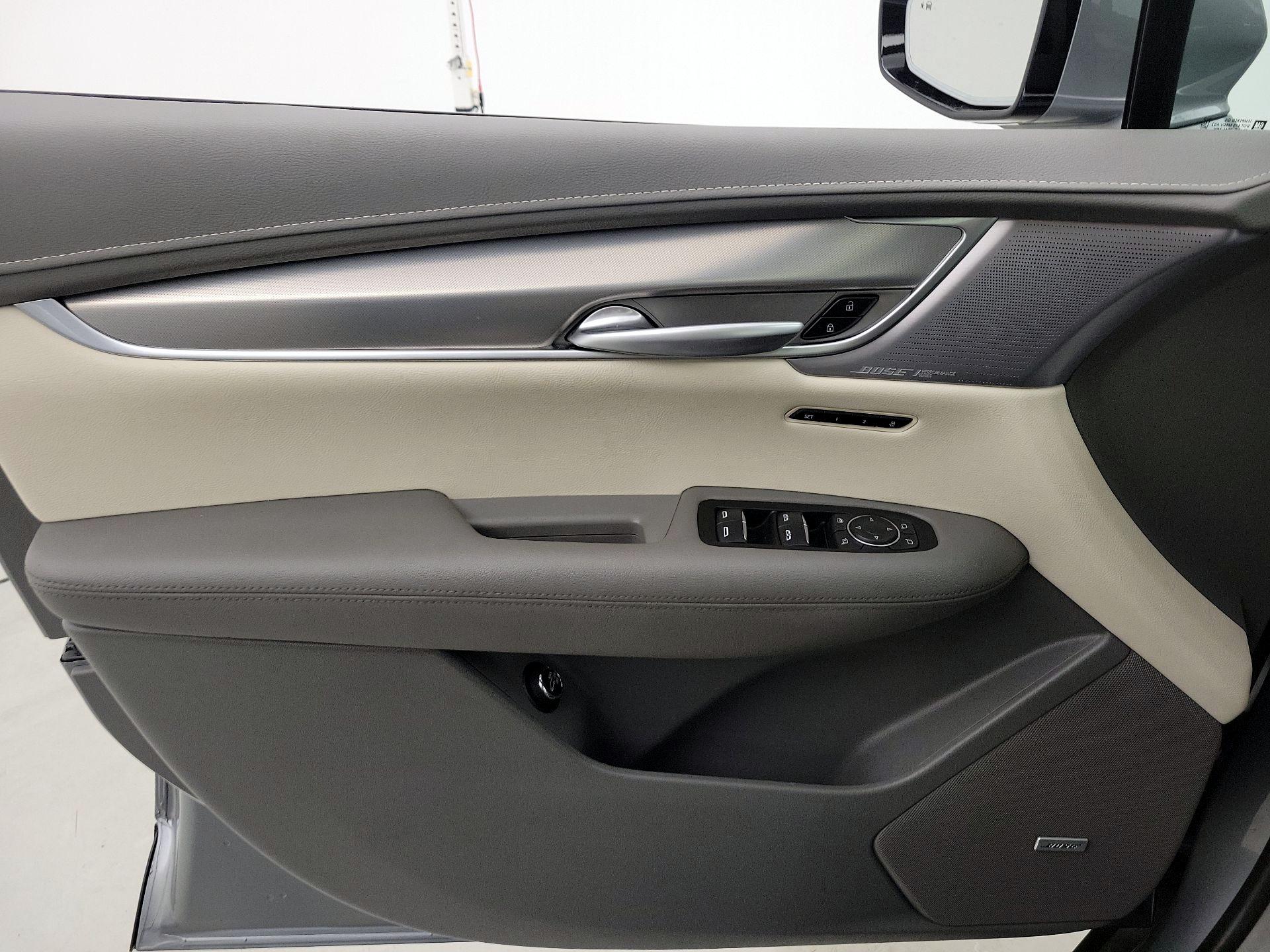 Thumbnail: 2024 Cadillac XT5 - 12