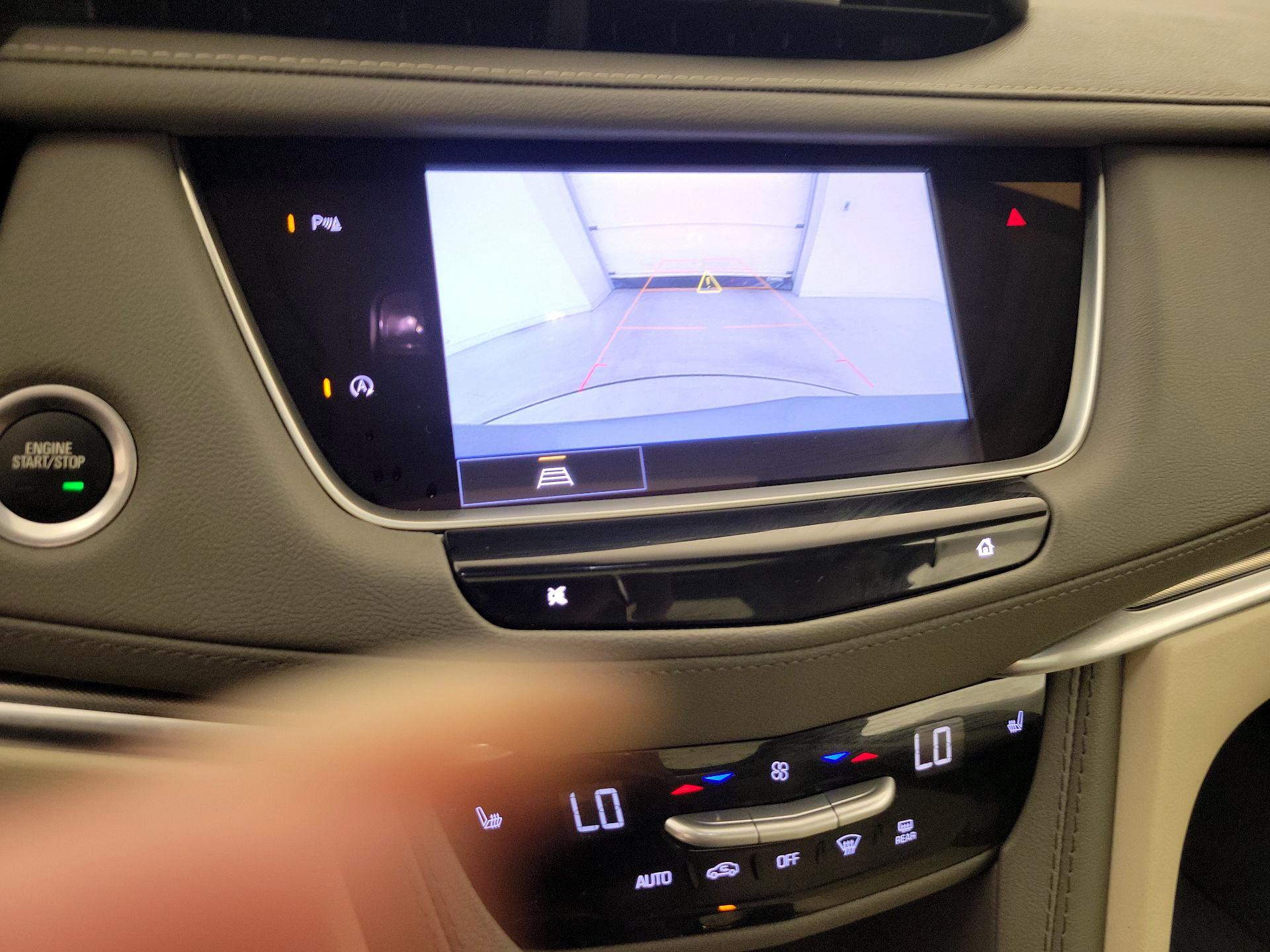 Thumbnail: 2024 Cadillac XT5 - 14