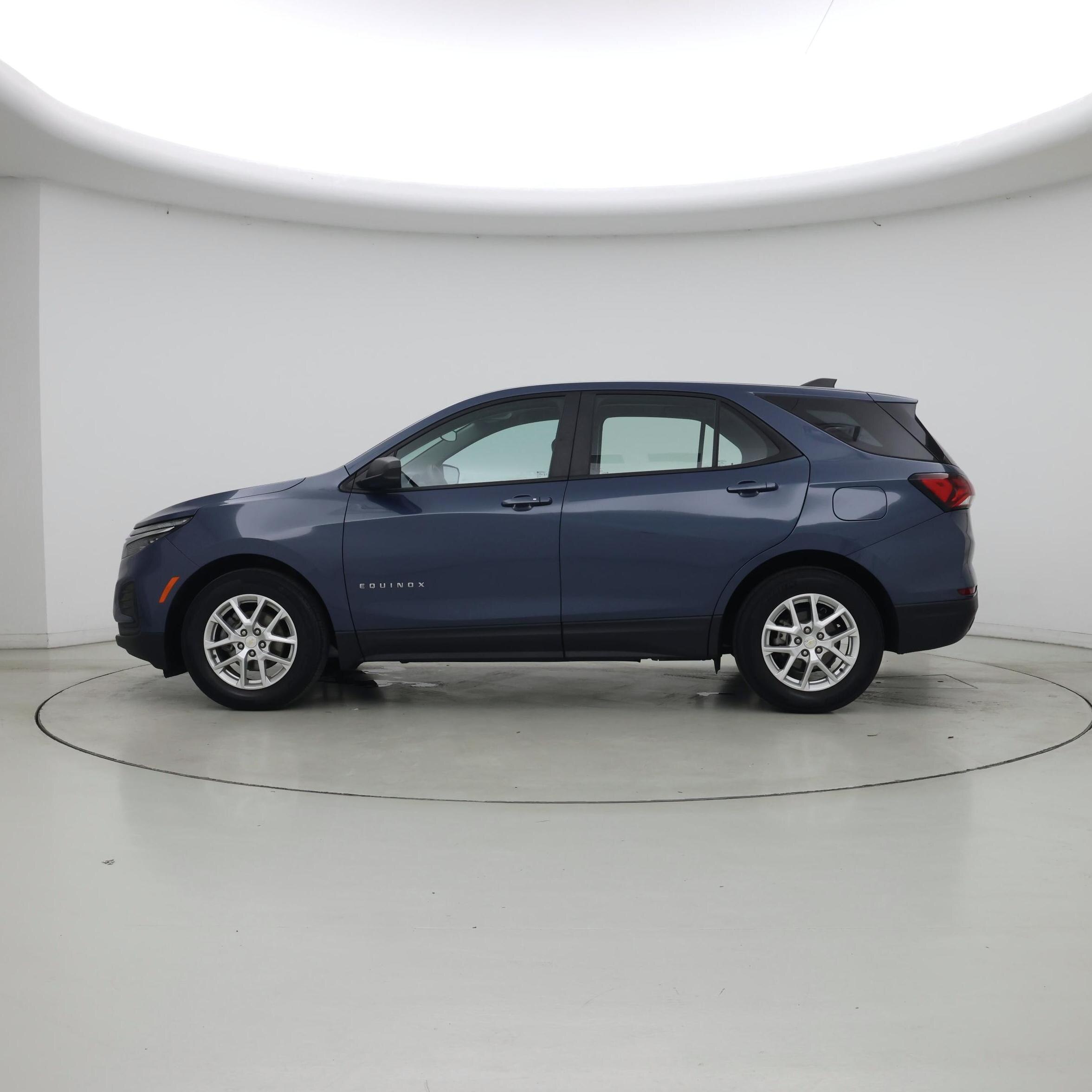 Thumbnail: 2024 Chevrolet Equinox - 3
