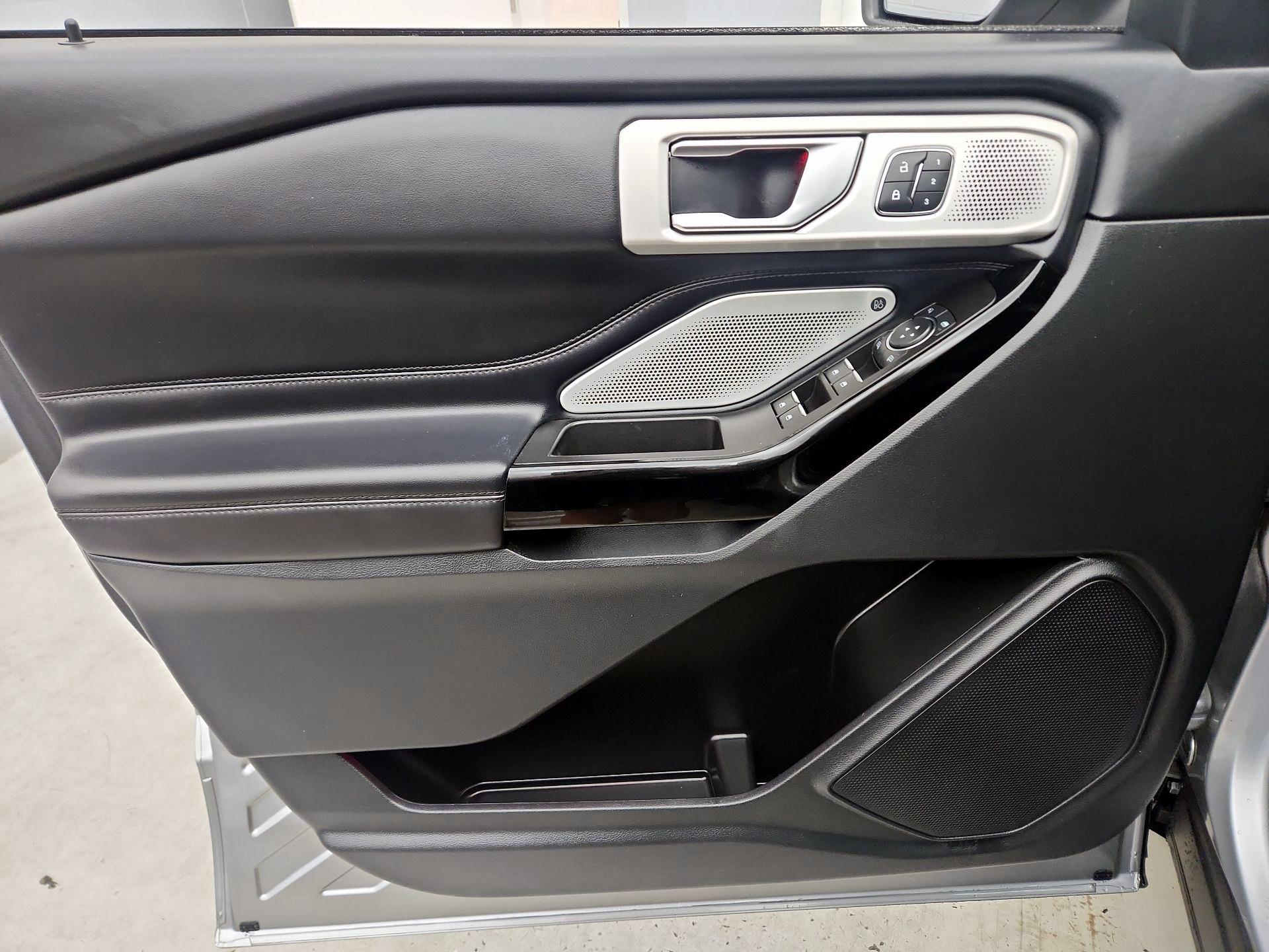 Thumbnail: 2022 Ford Explorer - 12