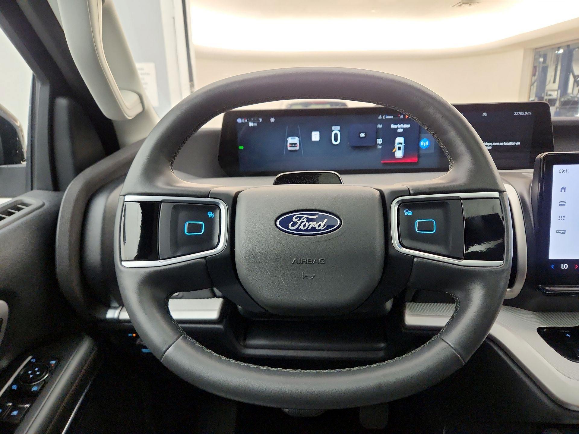 Thumbnail: 2025 Ford Expedition - 10