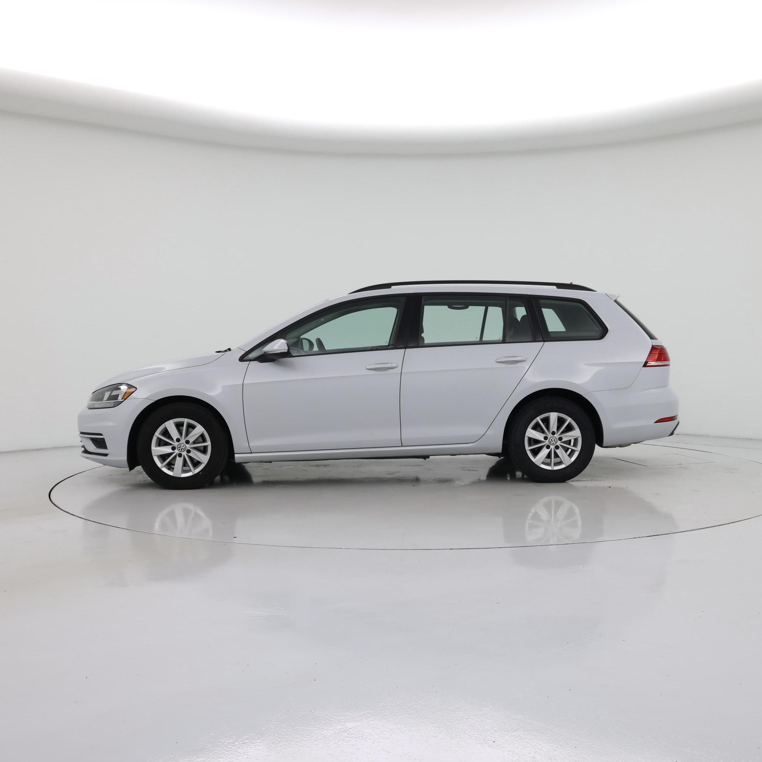 Thumbnail: 2019 Volkswagen Golf - 3
