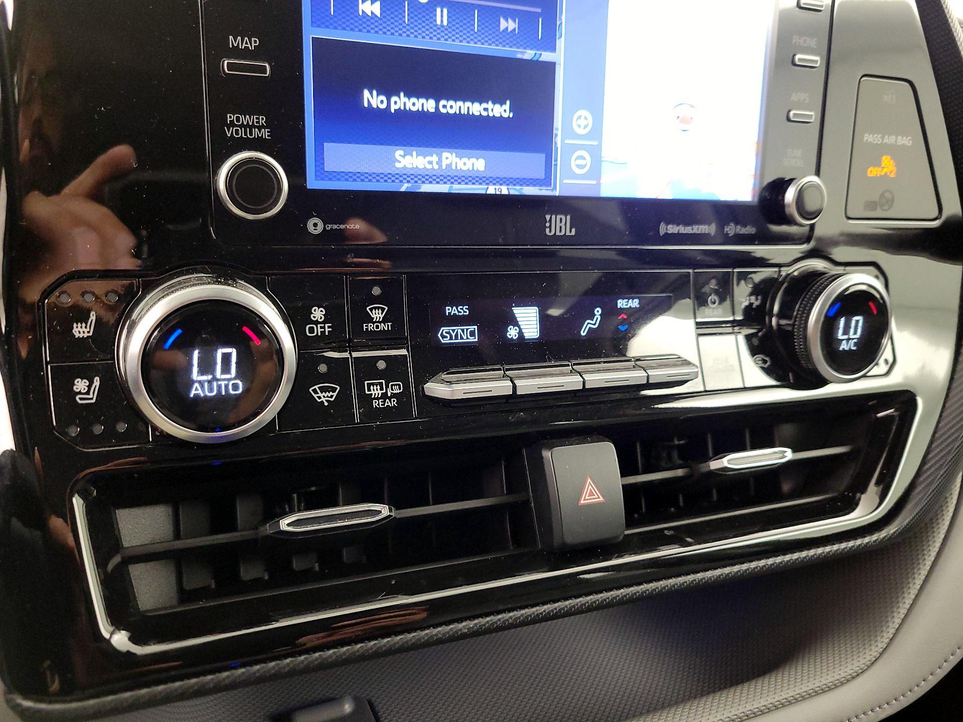Thumbnail: 2021 Toyota Highlander - 17