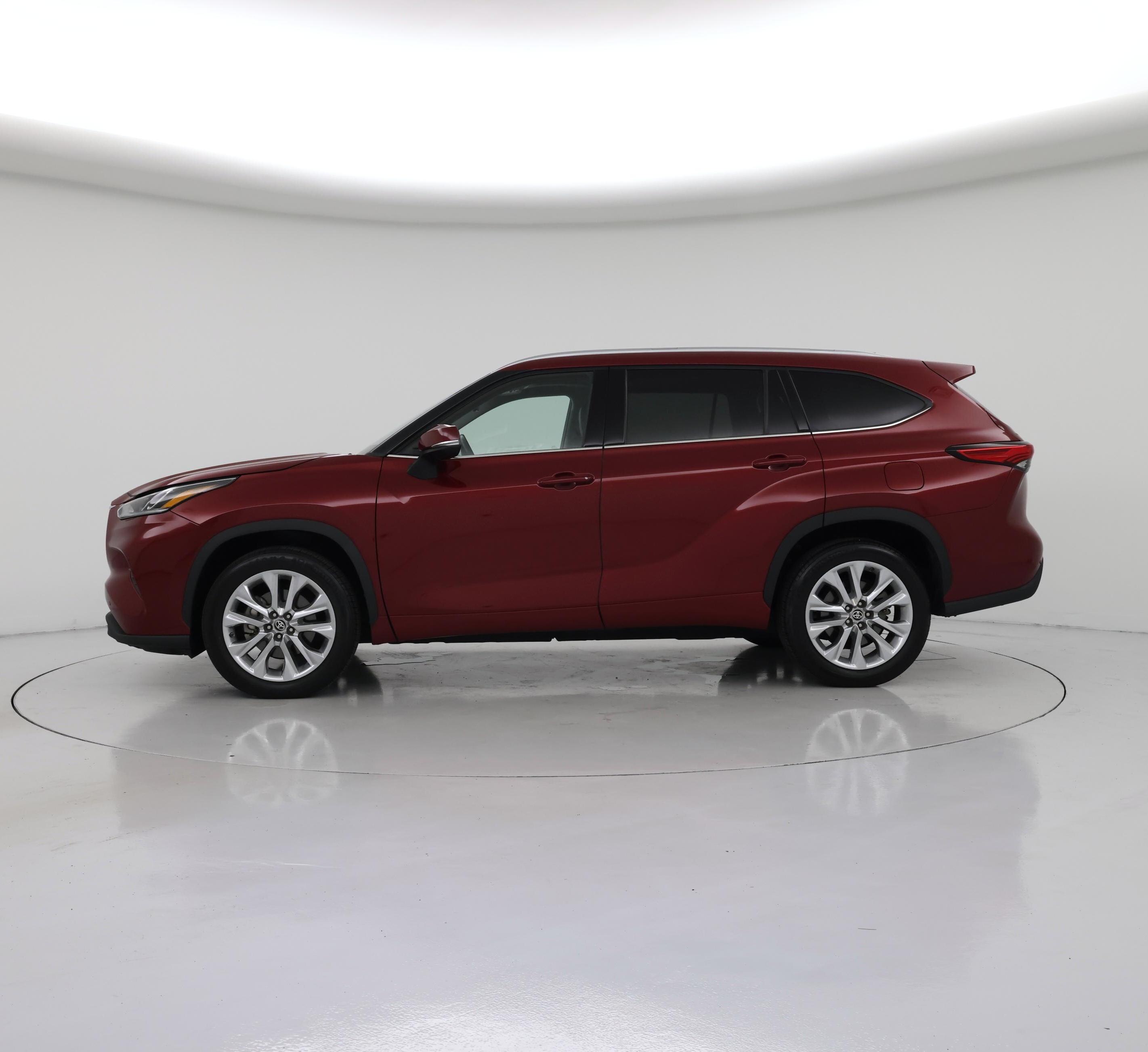 Thumbnail: 2021 Toyota Highlander - 3