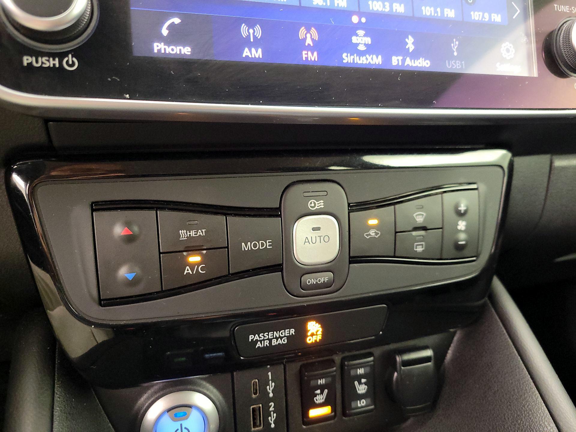 Thumbnail: 2021 Nissan Leaf - 17