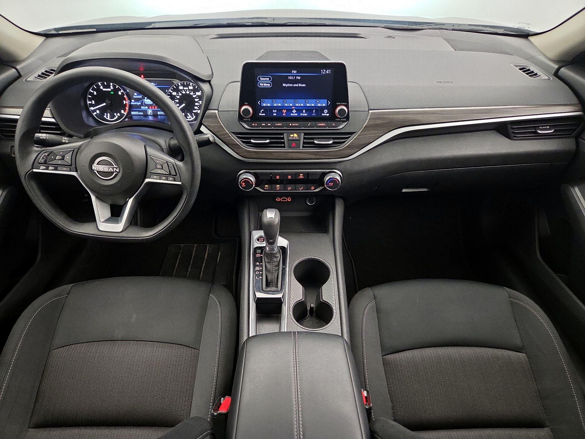 Thumbnail: 2025 Nissan Altima - 9