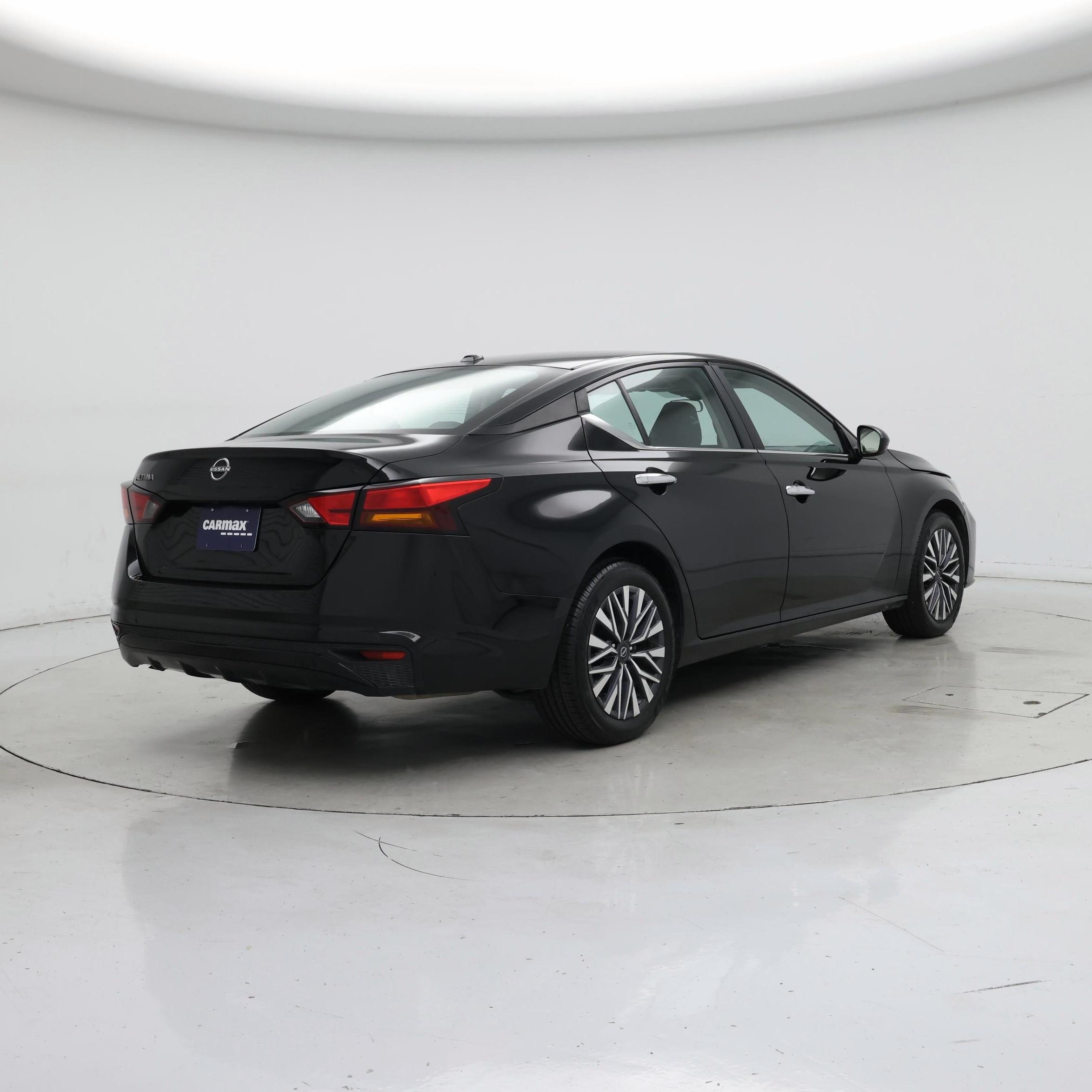 Thumbnail: 2025 Nissan Altima - 8
