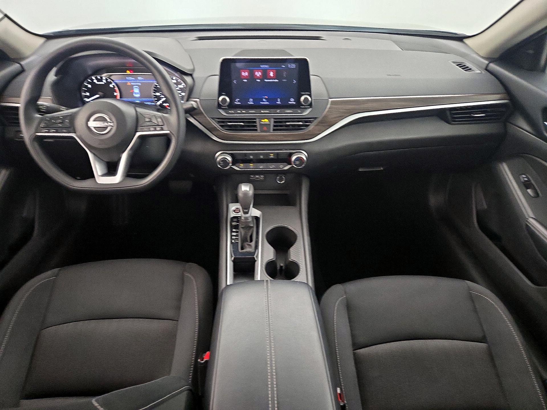 Thumbnail: 2025 Nissan Altima - 9