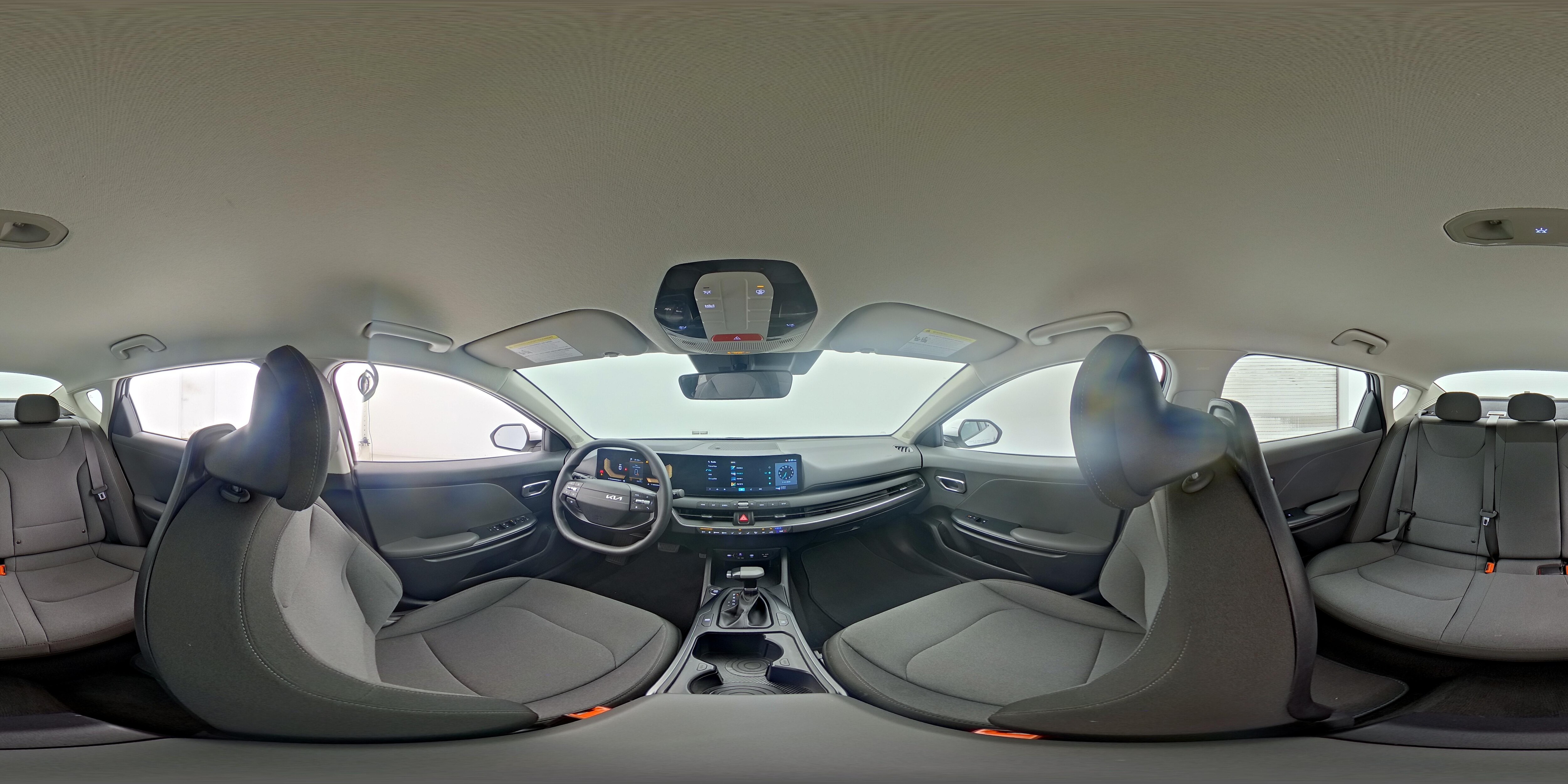 2025 Kia K4 LXS - Photo 24