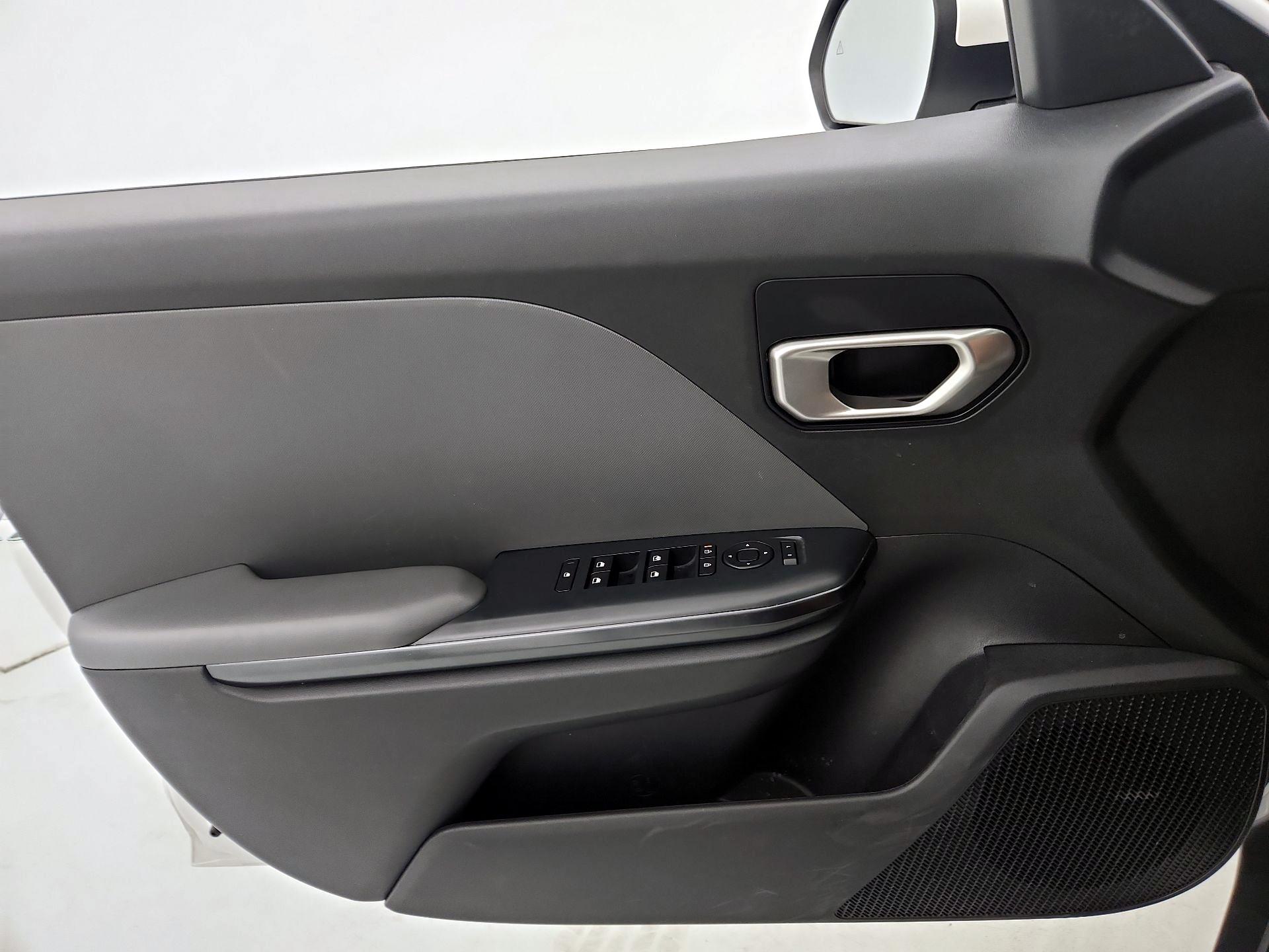 Thumbnail: 2025 Kia K4 - 12