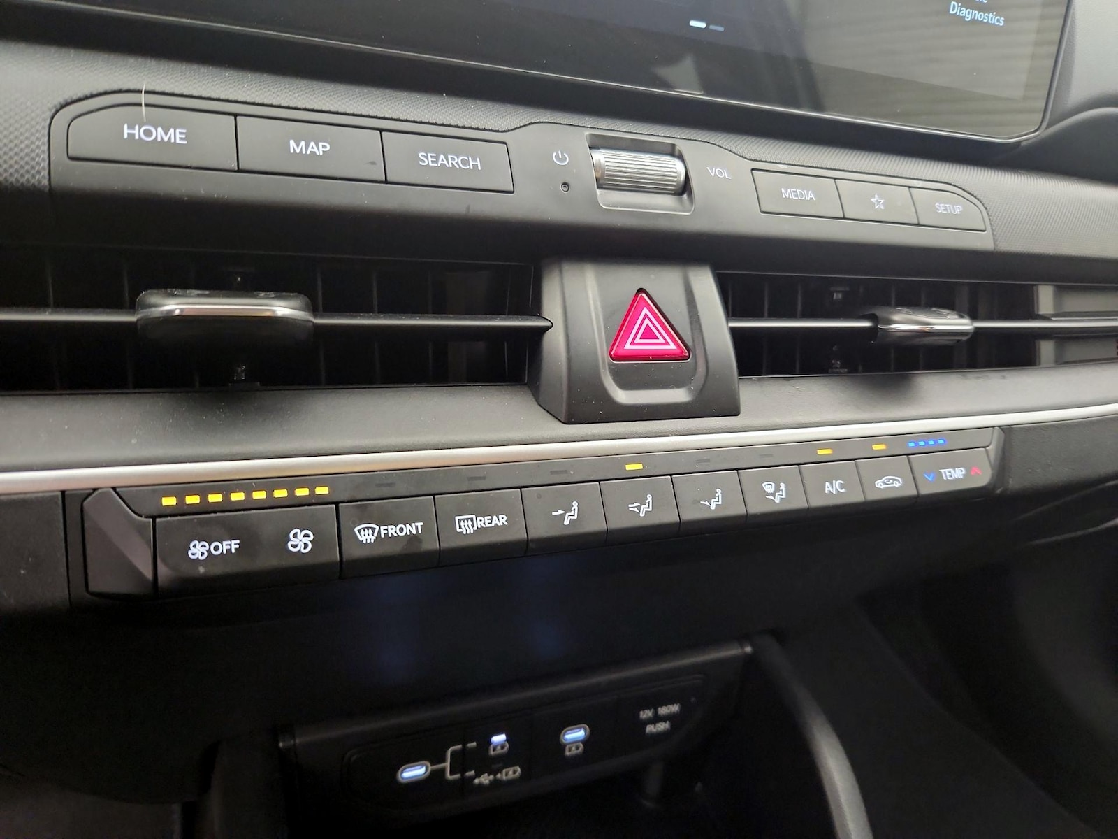 2025 Kia K4 LXS - Photo 17