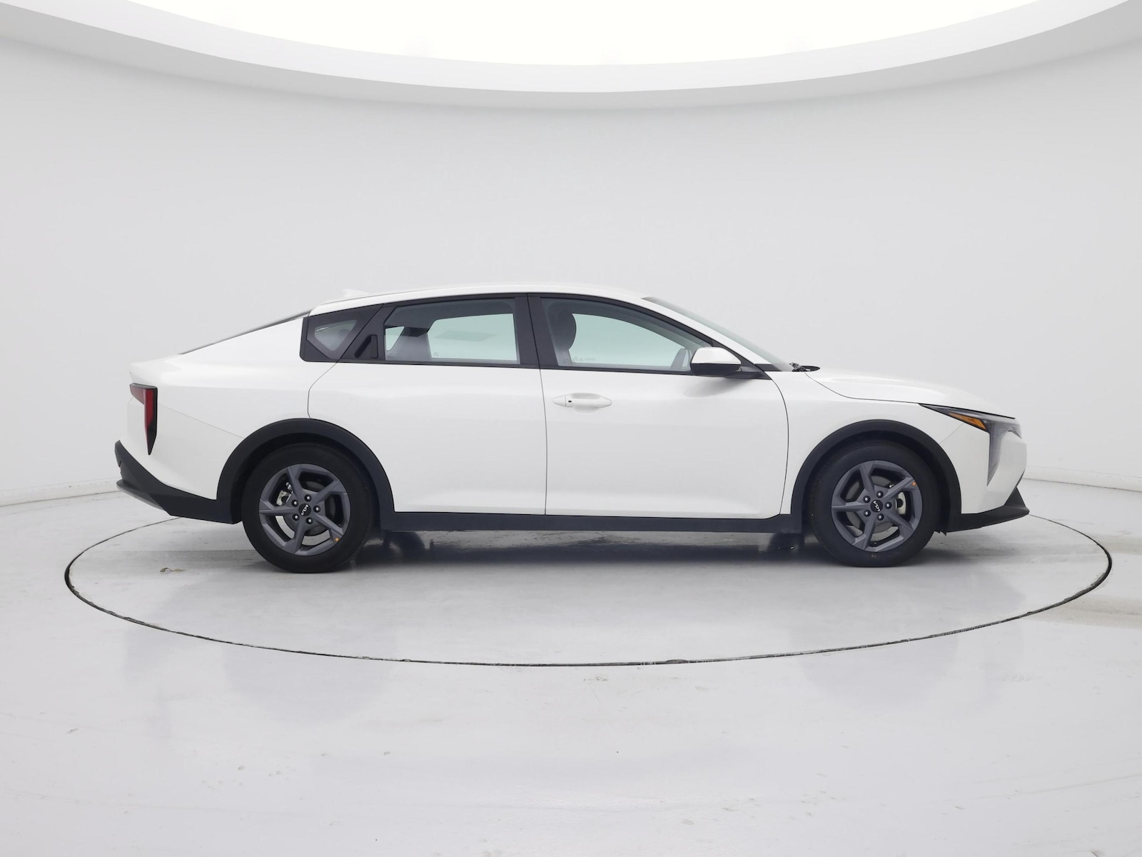 2025 Kia K4 LXS - Photo 8