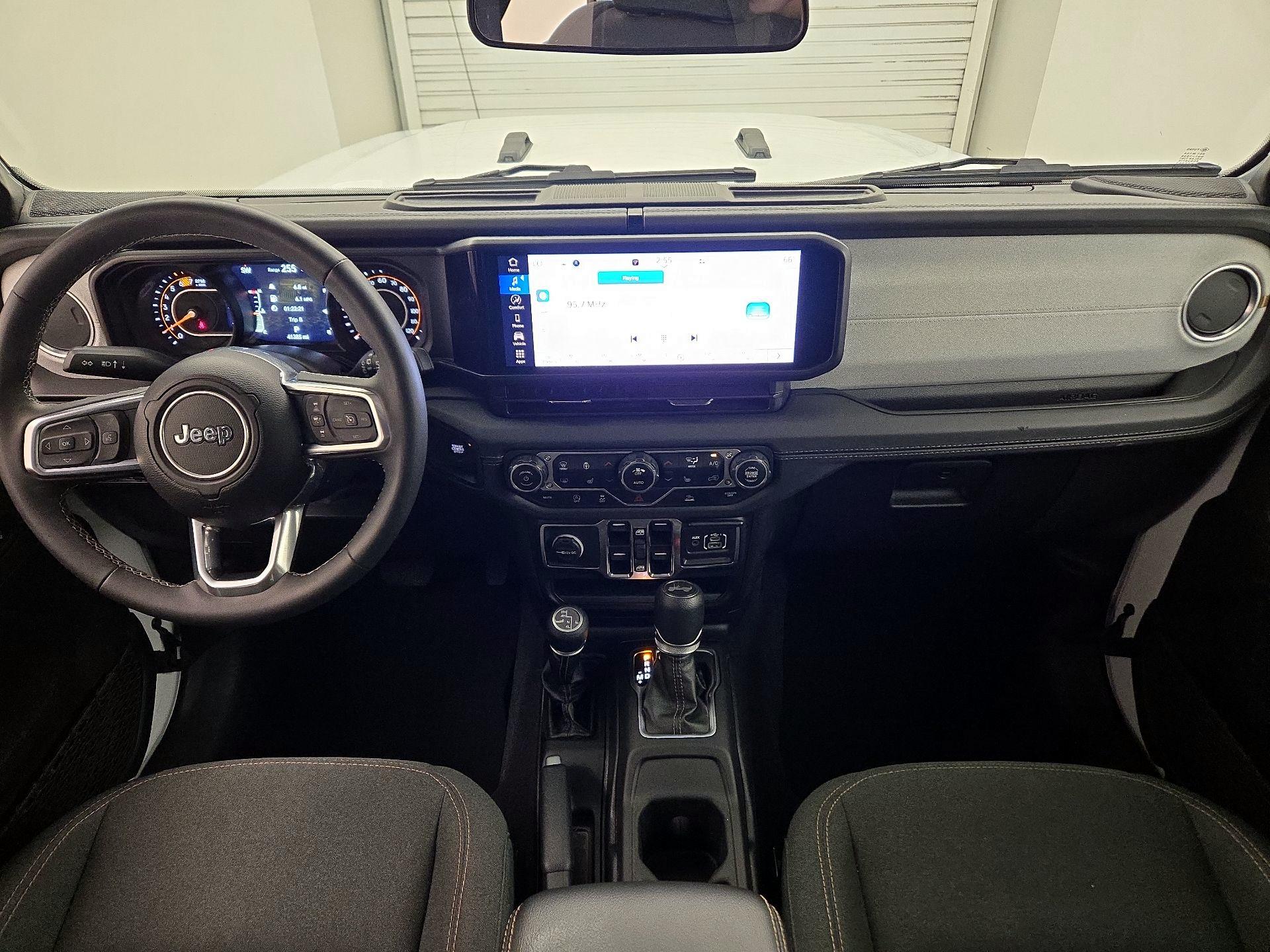 Thumbnail: 2025 Jeep Wrangler - 9