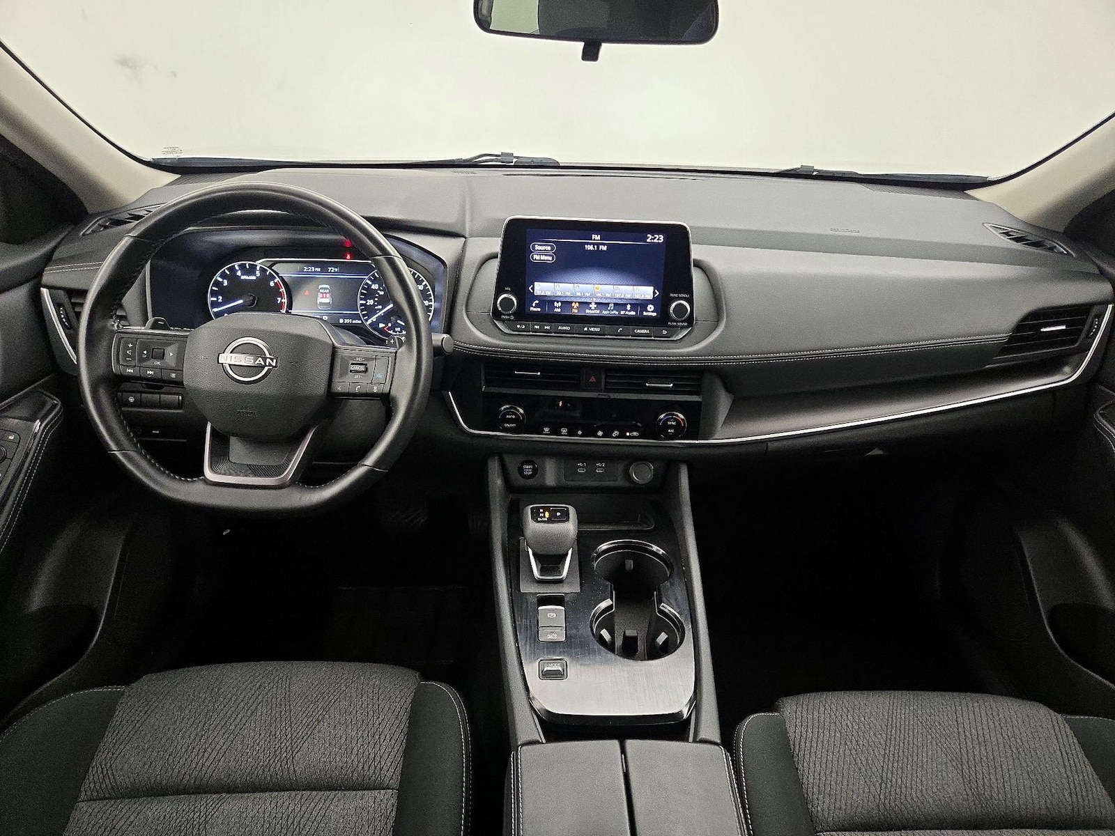 2025 Nissan Rogue SV - Photo 10