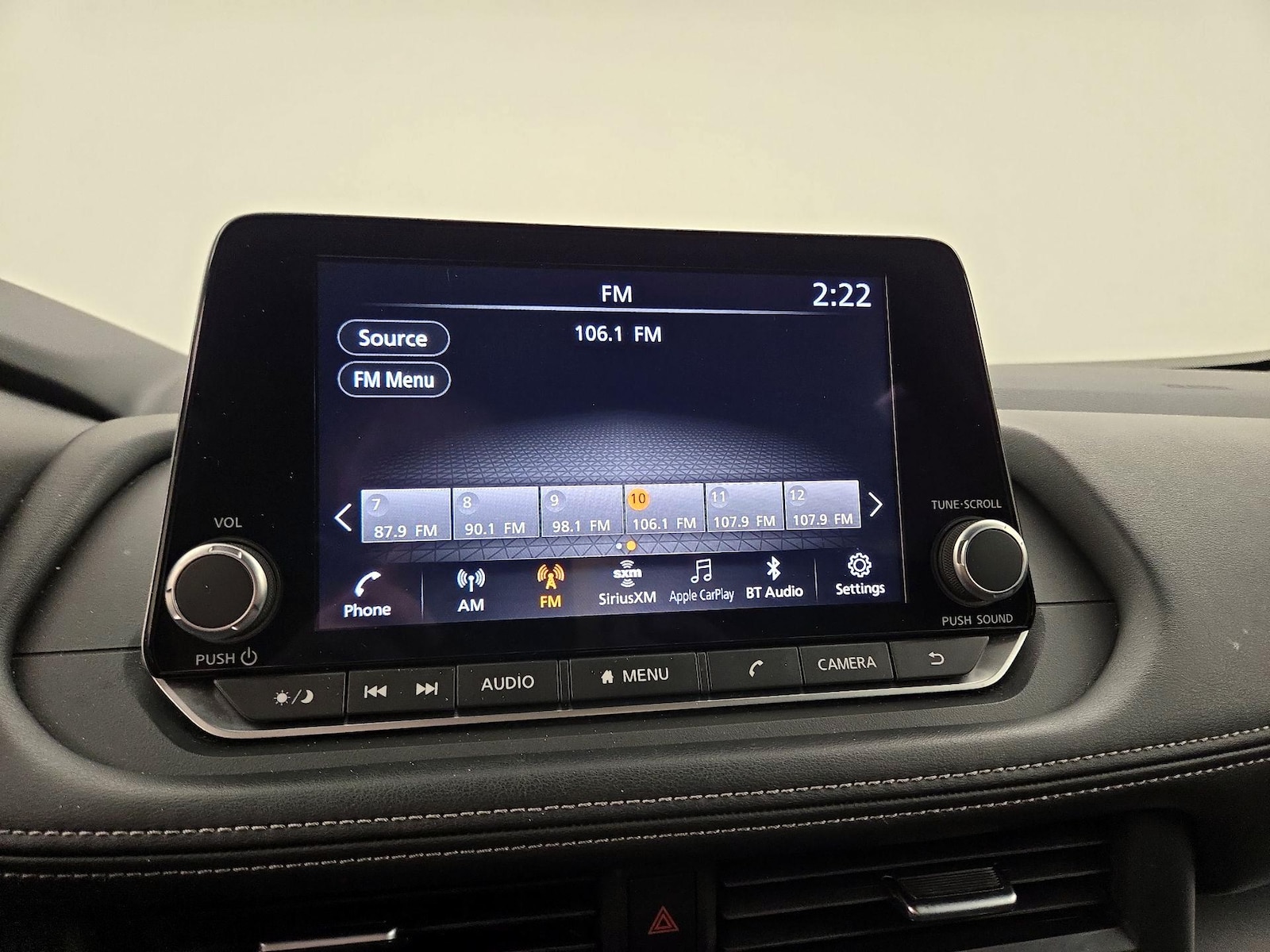 2025 Nissan Rogue SV - Photo 16