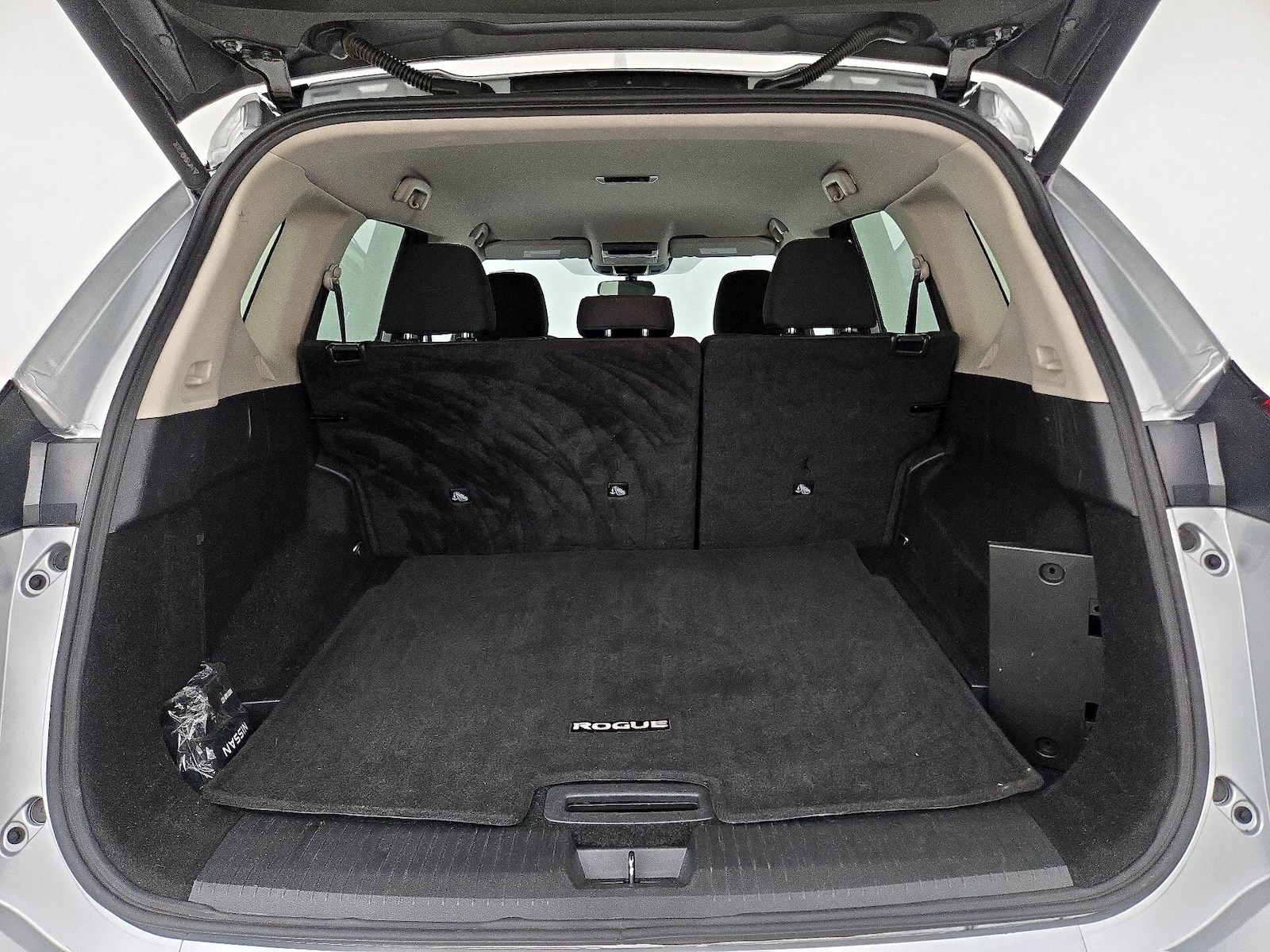2025 Nissan Rogue SV - Photo 21