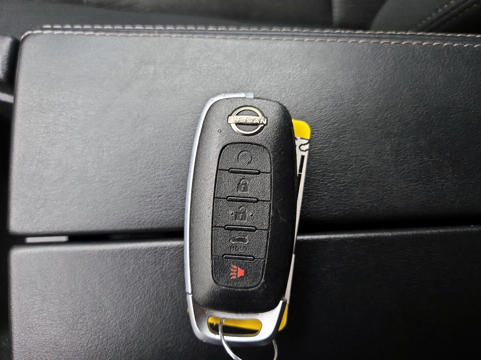 2025 Nissan Rogue SV - Photo 23