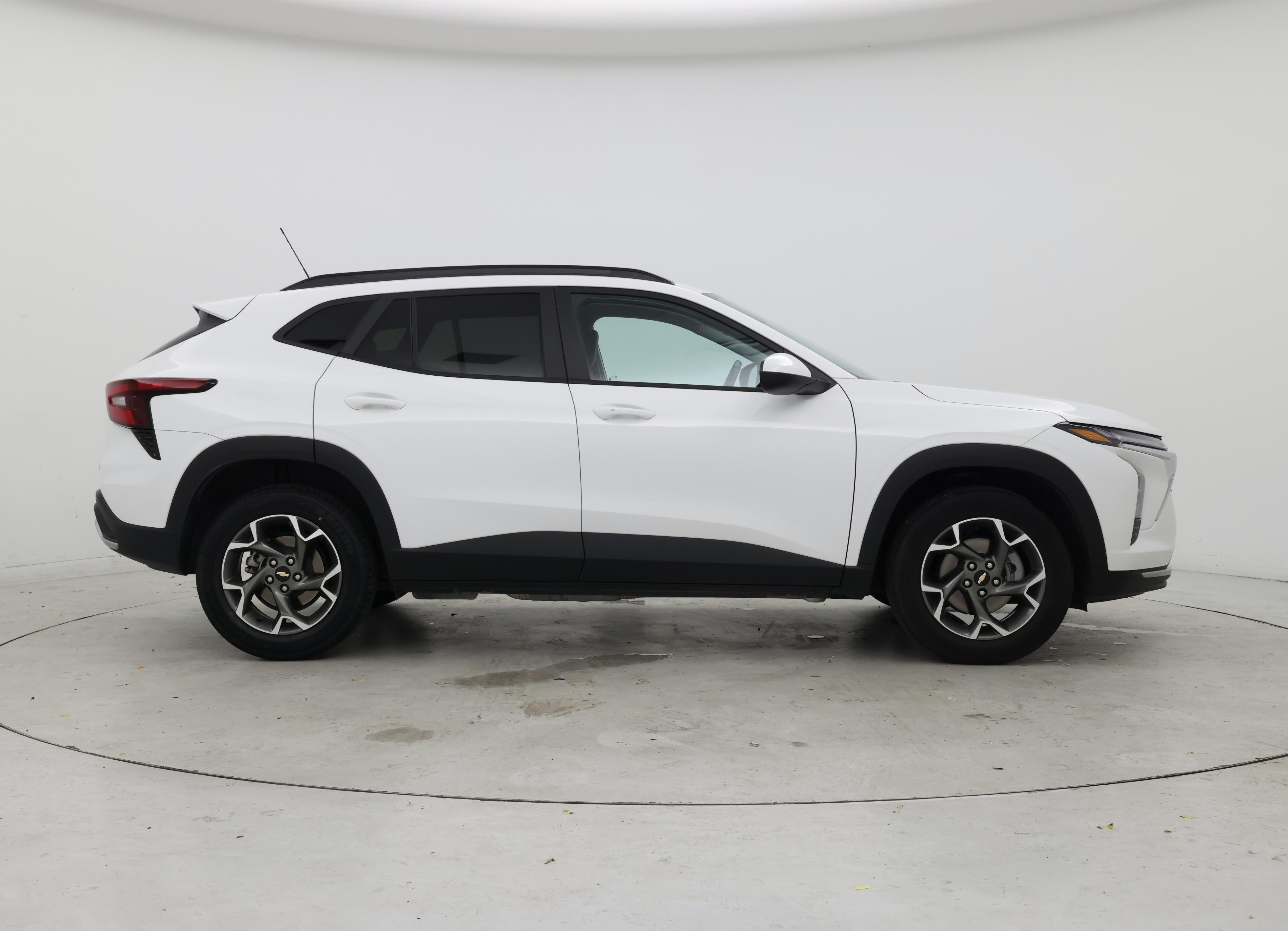 Thumbnail: 2025 Chevrolet Trax - 7