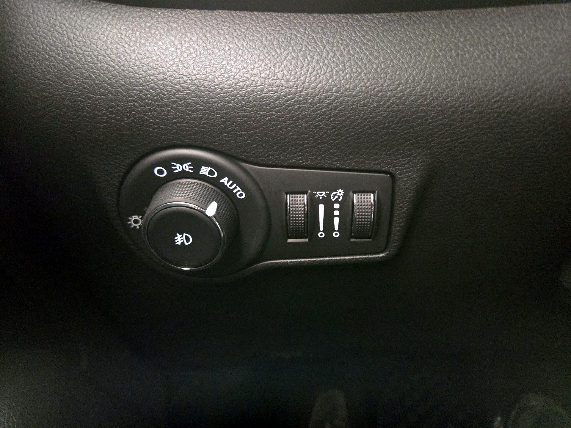 Thumbnail: 2025 Jeep Compass - 13