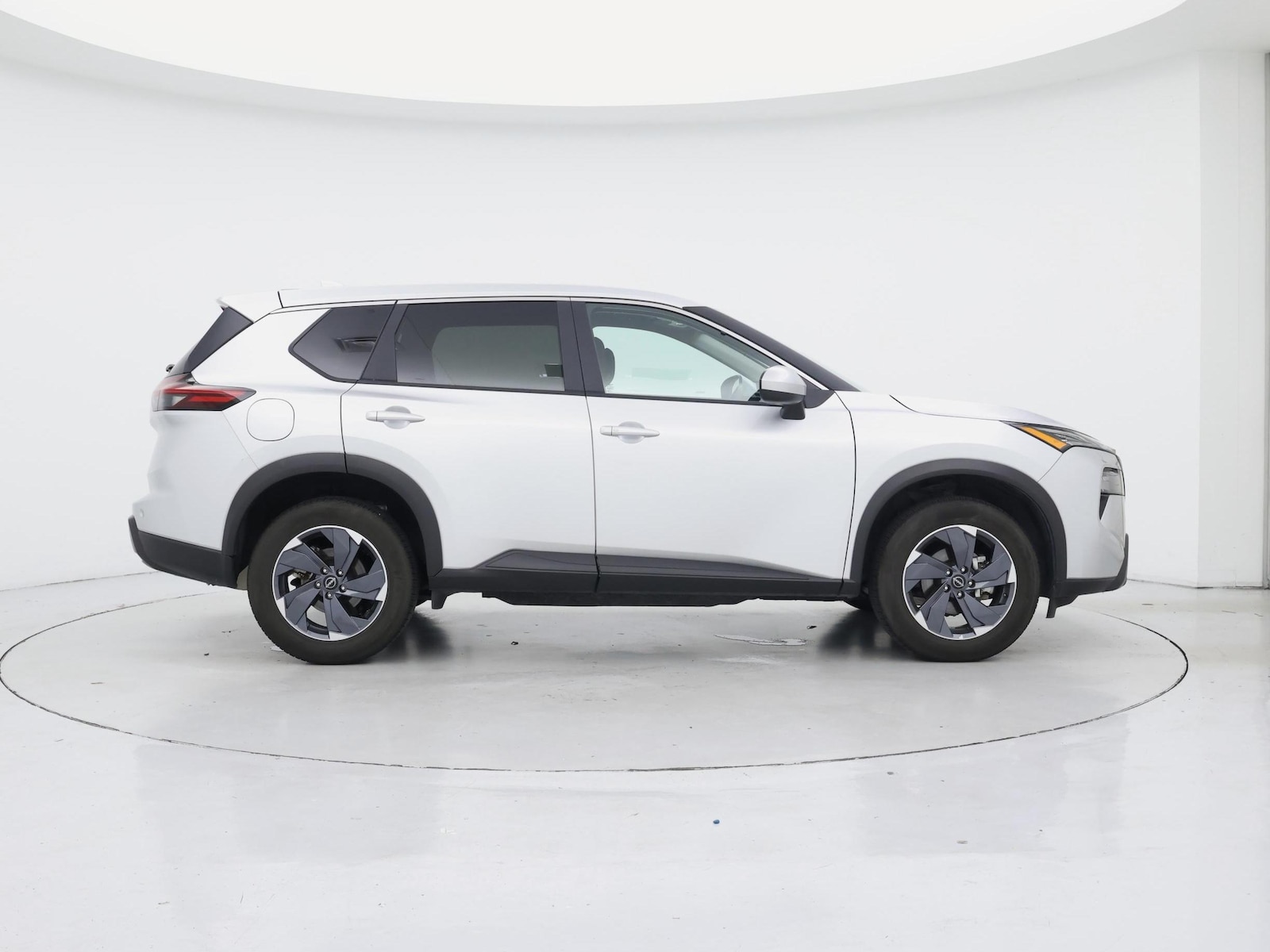 2025 Nissan Rogue SV - Photo 8