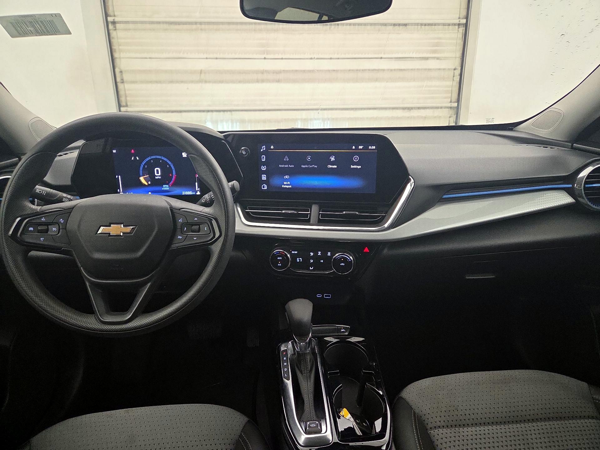 Thumbnail: 2025 Chevrolet Trax - 9