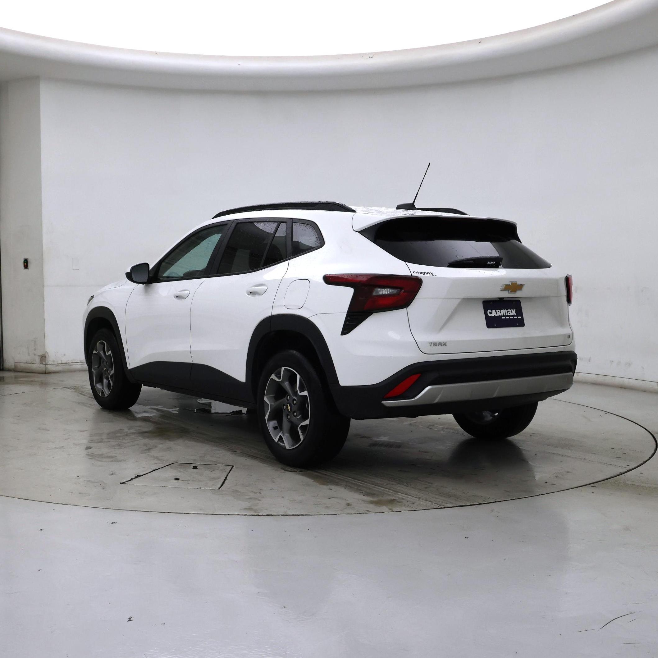 Thumbnail: 2025 Chevrolet Trax - 2