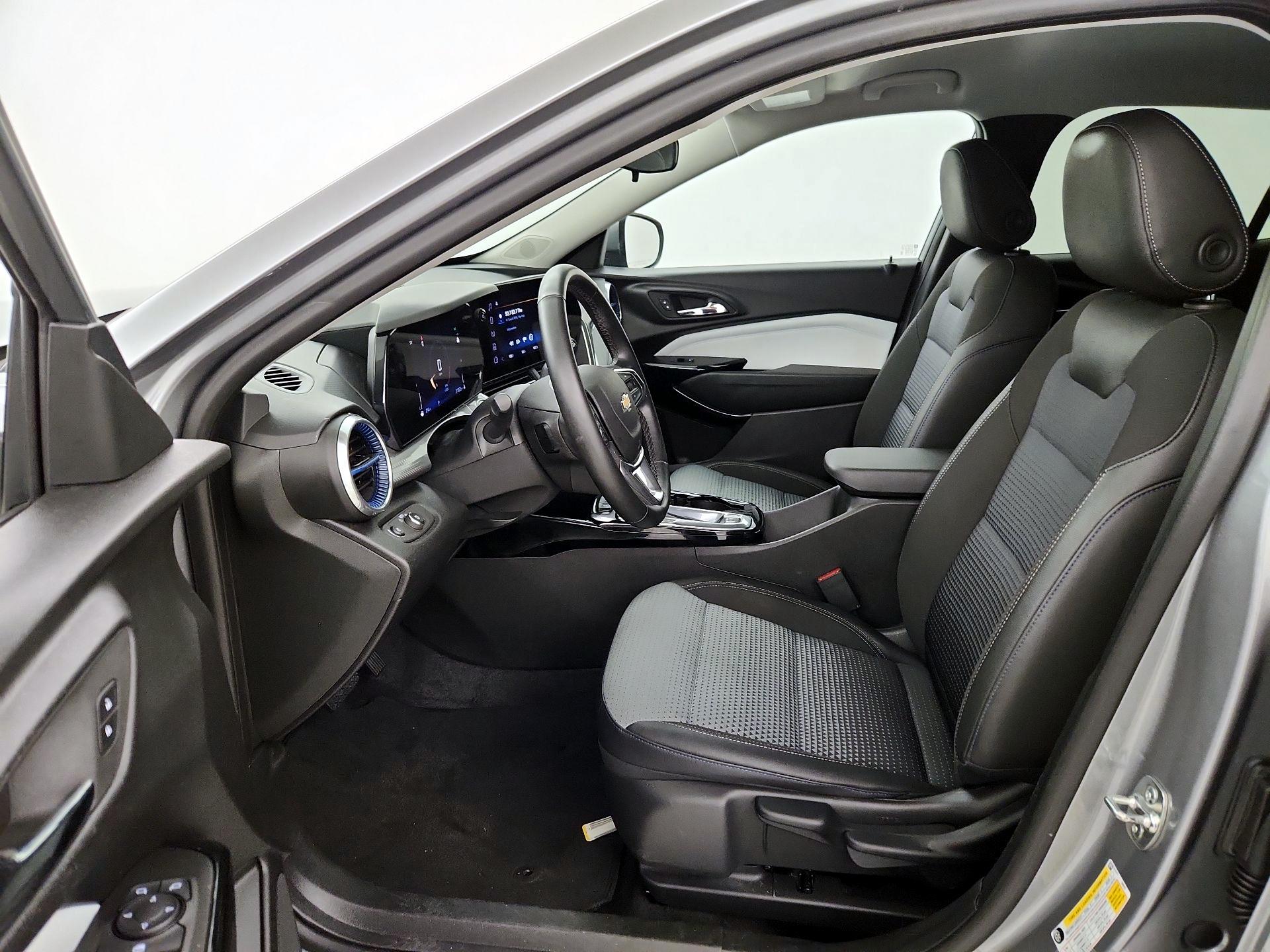 Thumbnail: 2025 Chevrolet Trax - 11