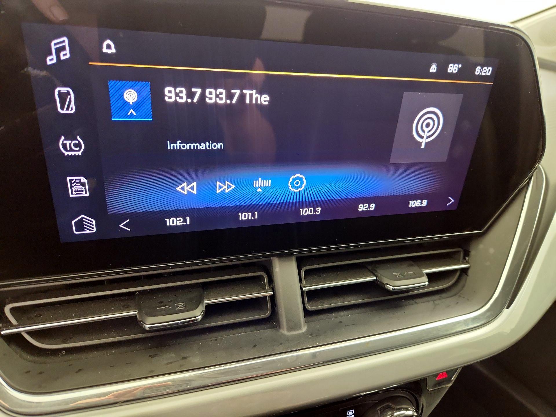 Thumbnail: 2025 Chevrolet Trax - 15