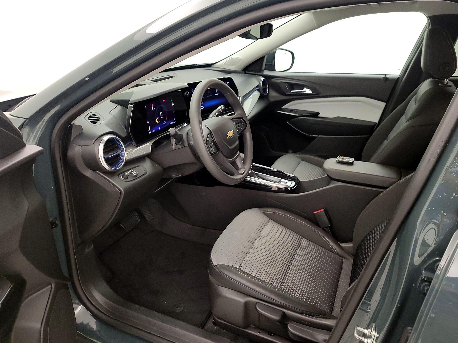 Thumbnail: 2025 Chevrolet Trax - 11
