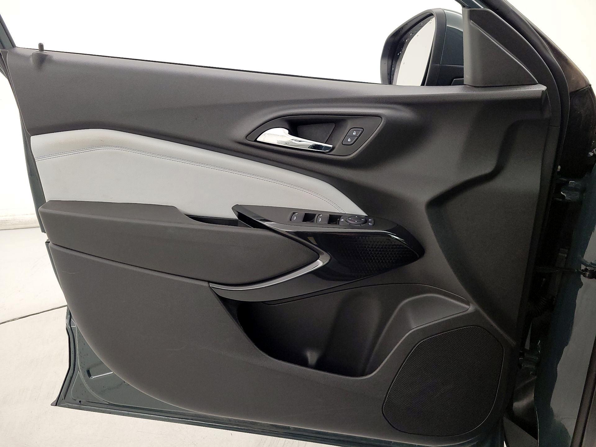 Thumbnail: 2025 Chevrolet Trax - 12