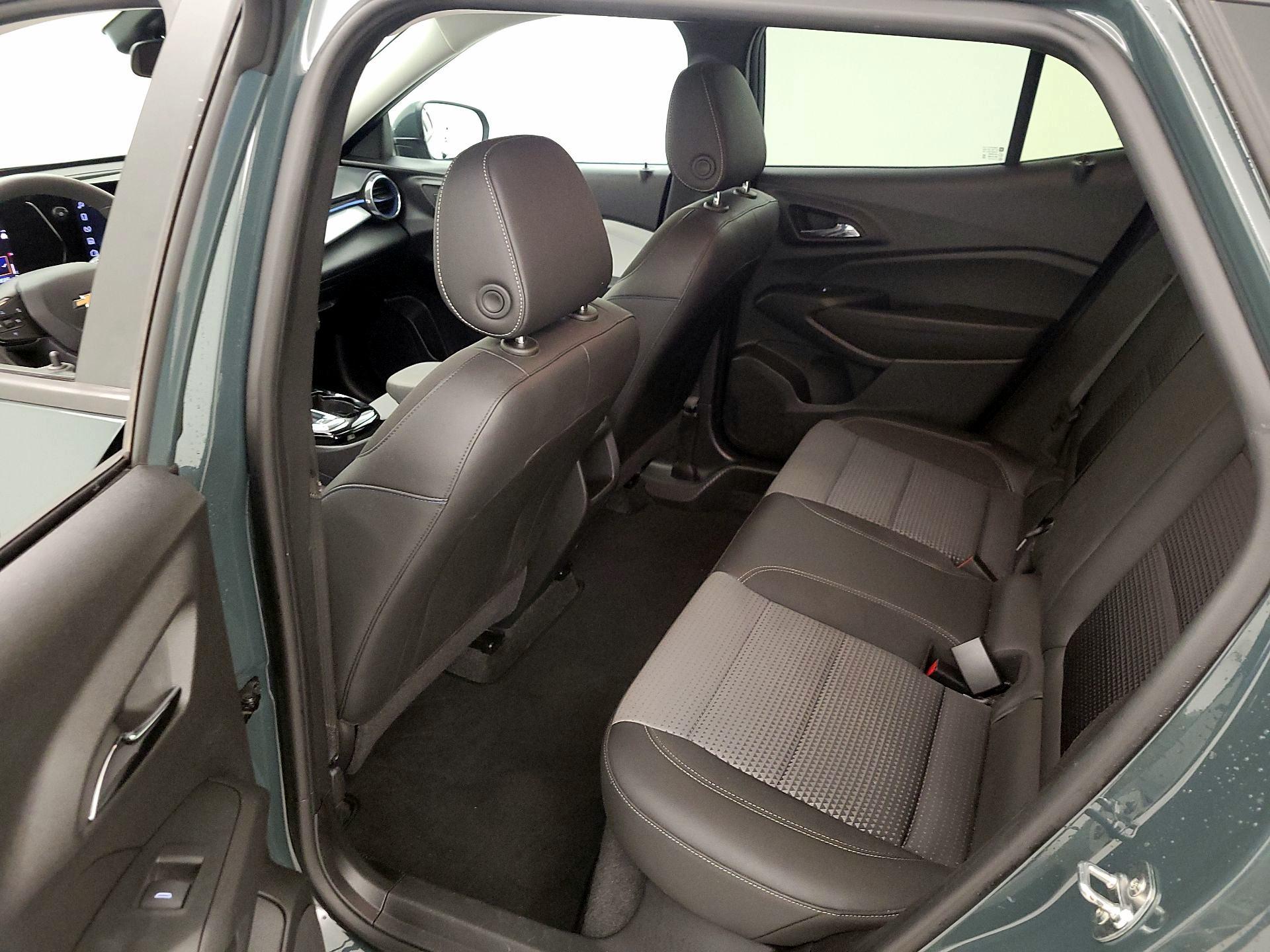 Thumbnail: 2025 Chevrolet Trax - 19