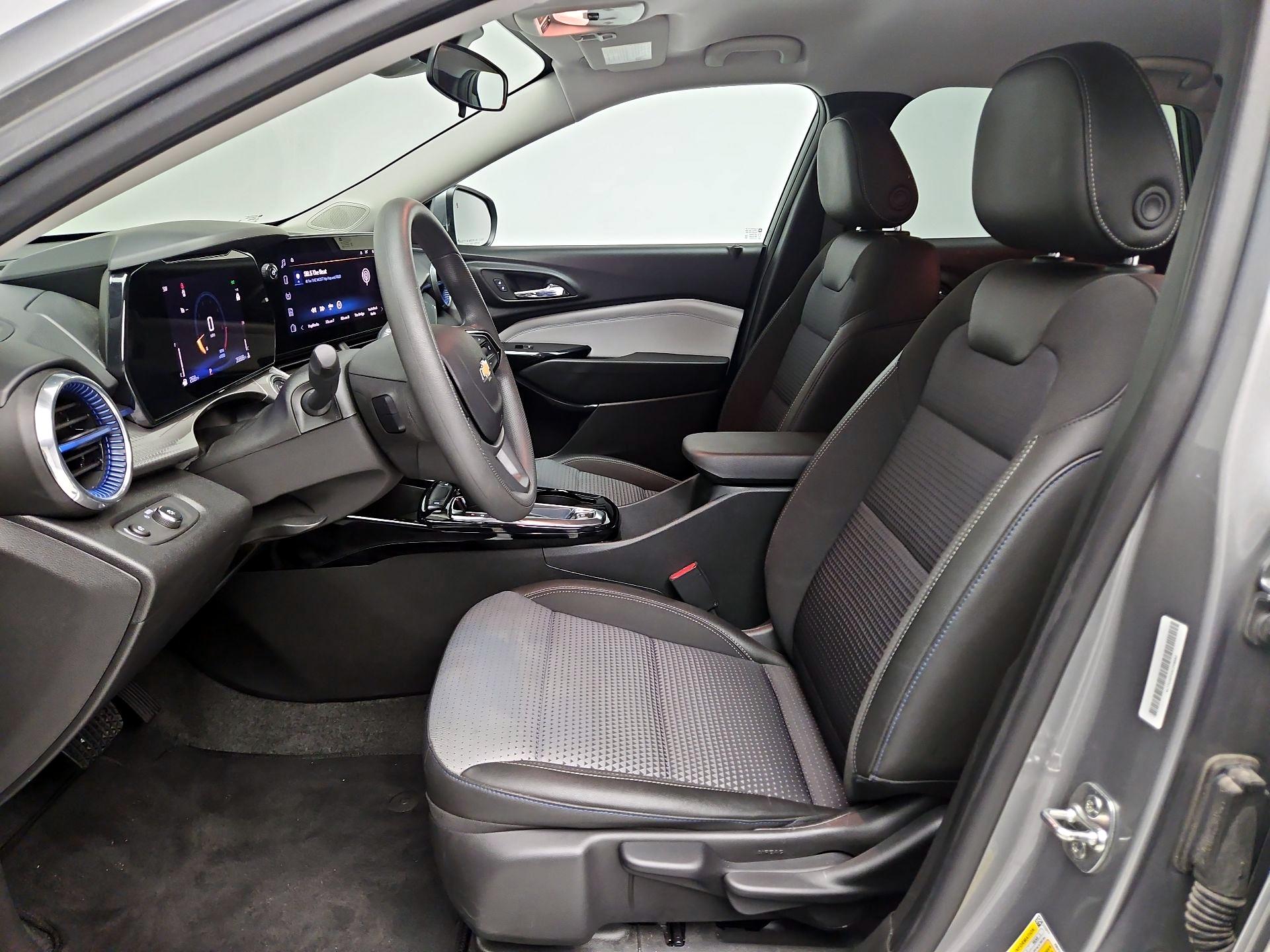 Thumbnail: 2025 Chevrolet Trax - 11